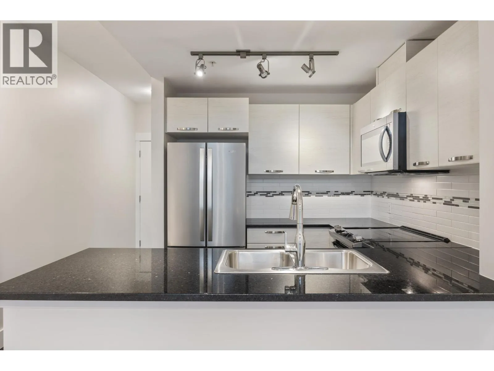 603 7478 BYRNEPARK WALK