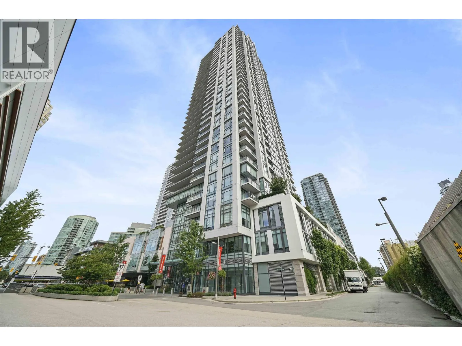 1501 6098 STATION STREET