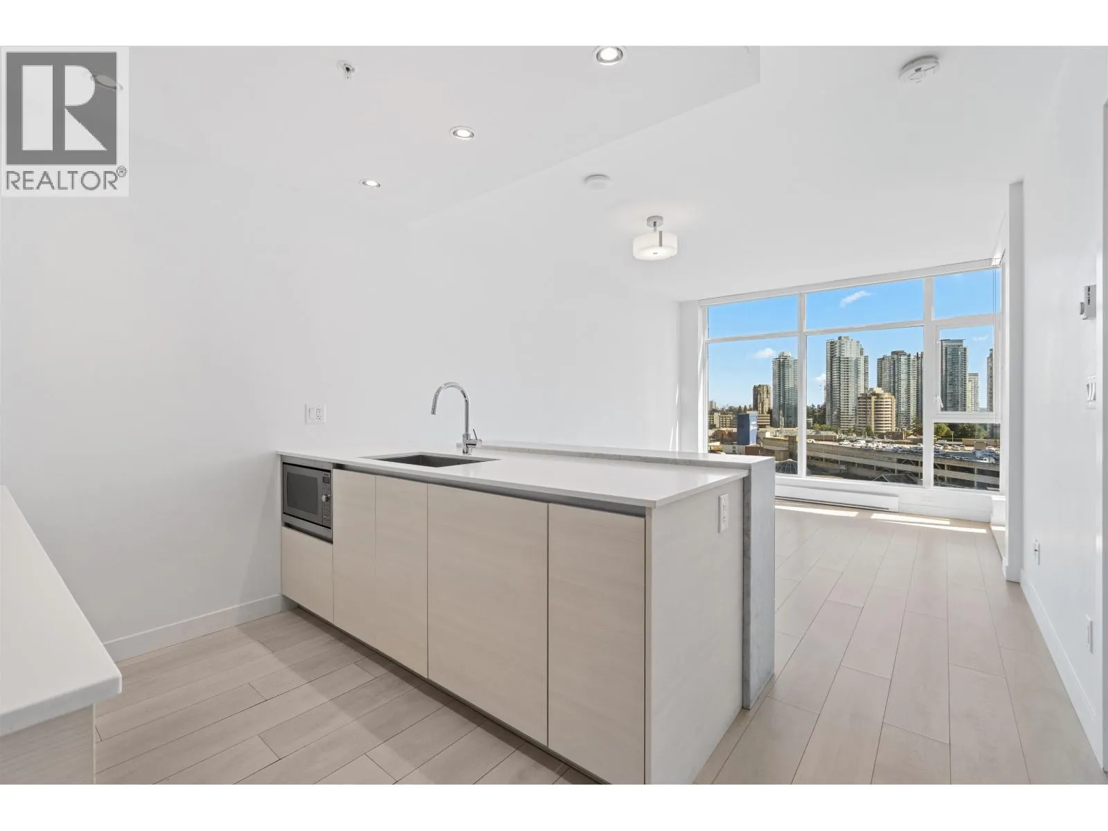 1501 6098 STATION STREET