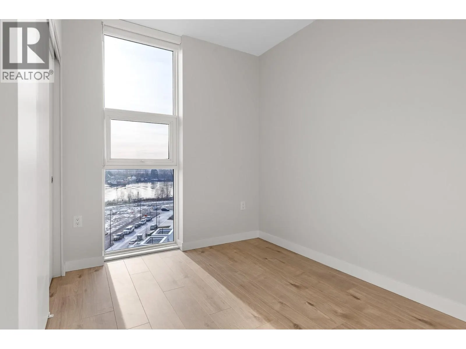 90X 3430 E KENT