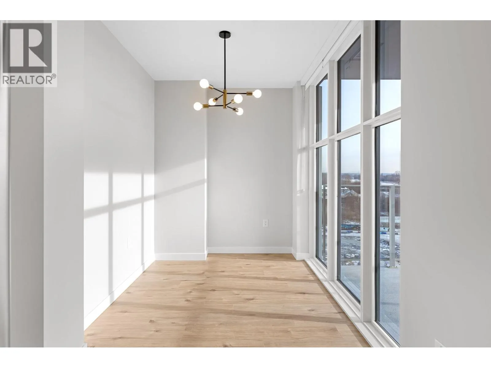 90X 3430 E KENT