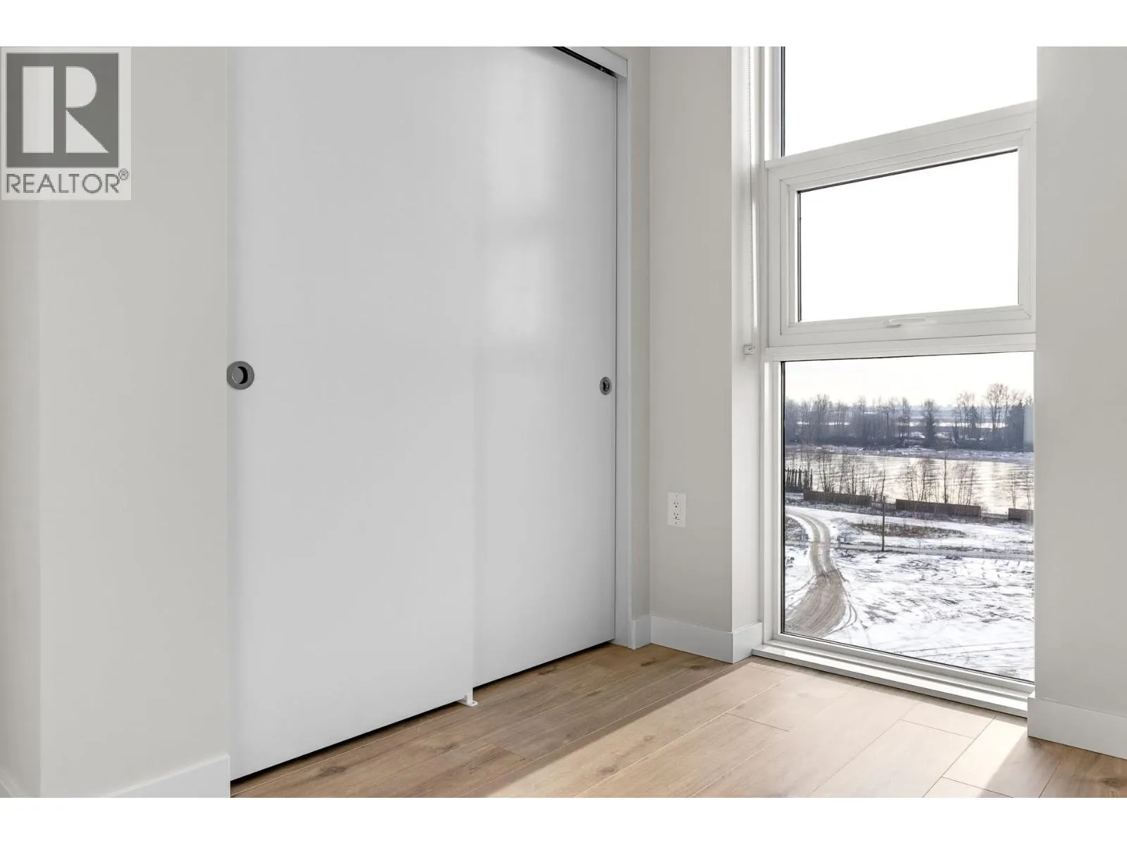 90X 3430 E KENT