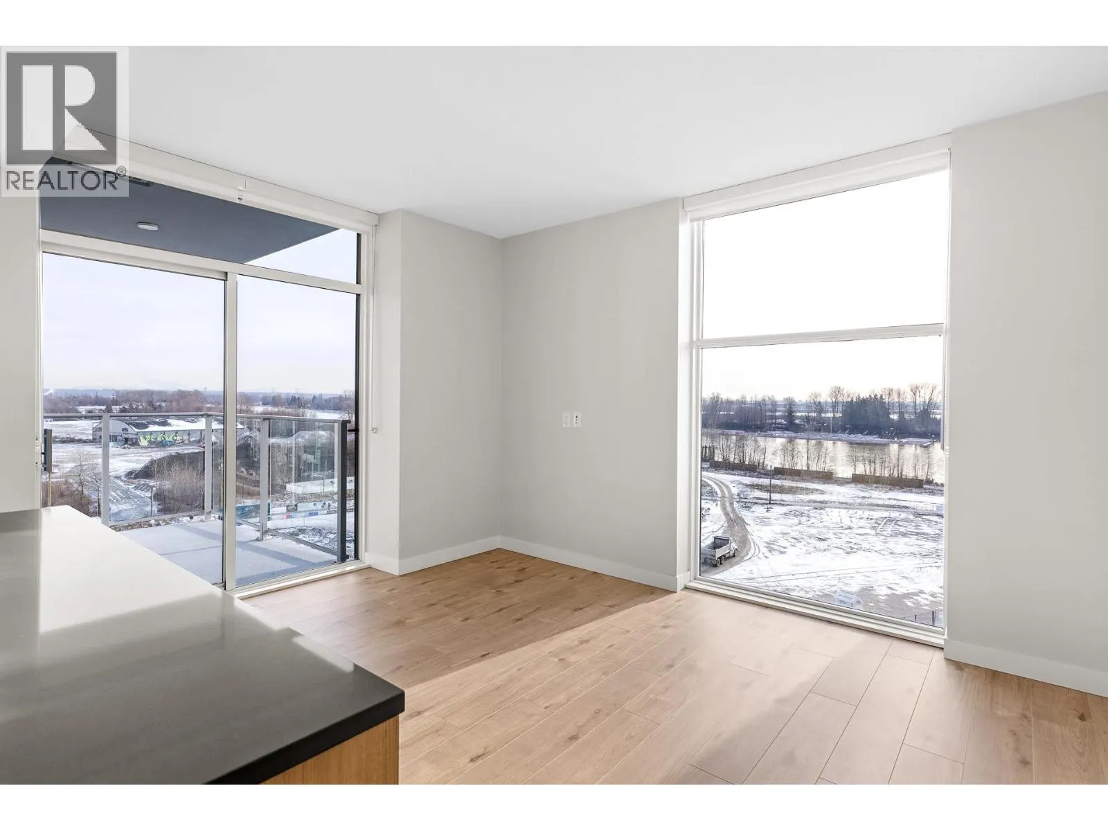 90X 3430 E KENT