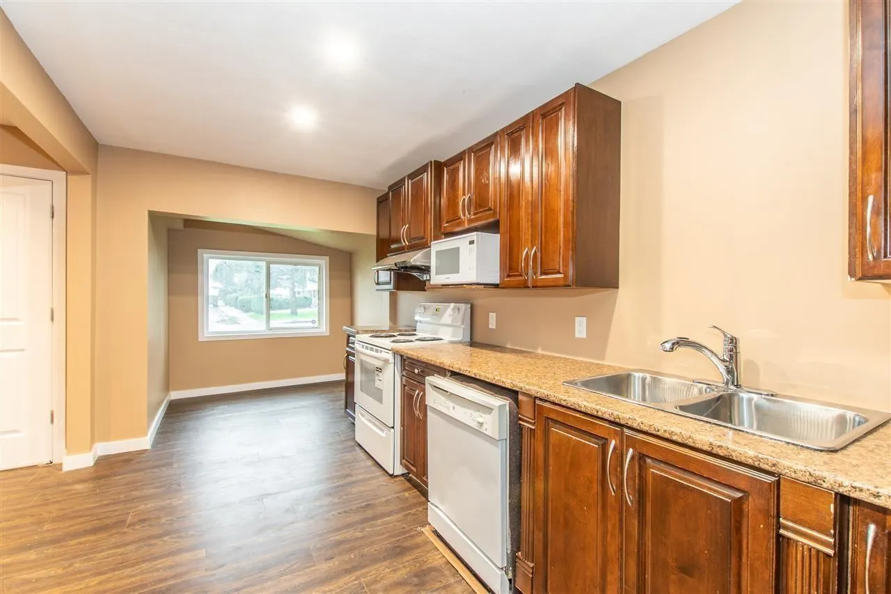 9485 ROBSON STREET|Chilliwack Proper West