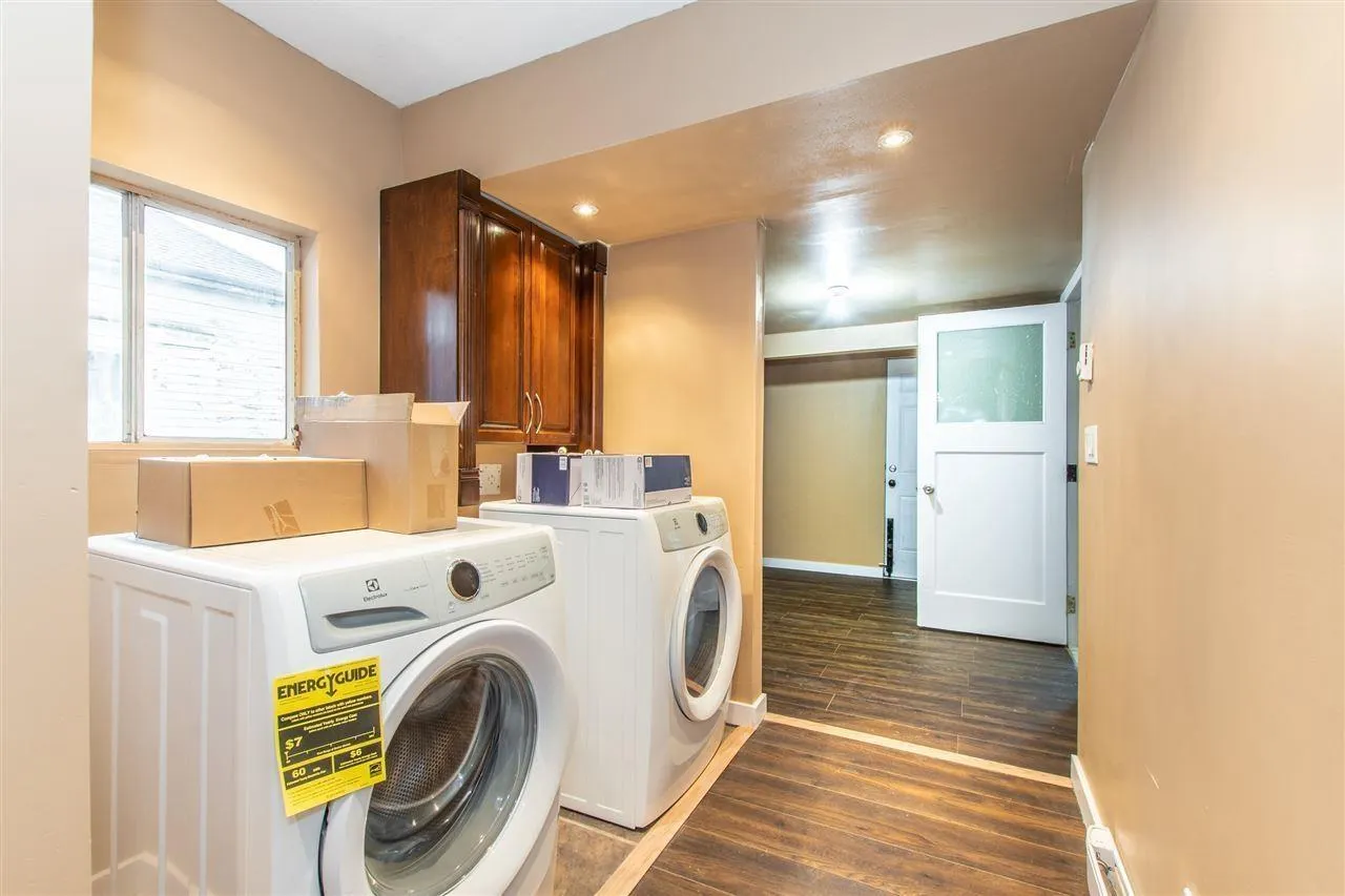 9485 ROBSON STREET|Chilliwack Proper West