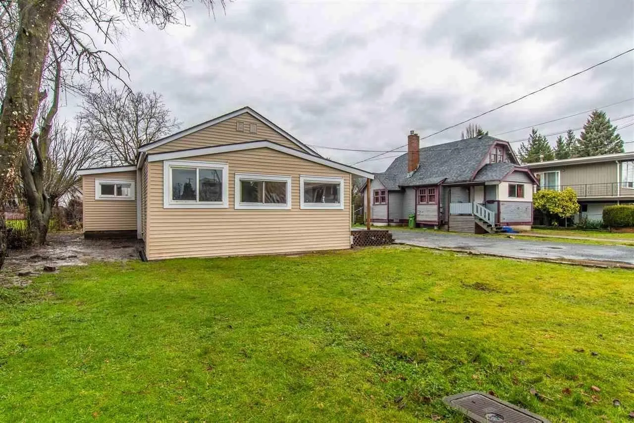 9485 ROBSON STREET|Chilliwack Proper West