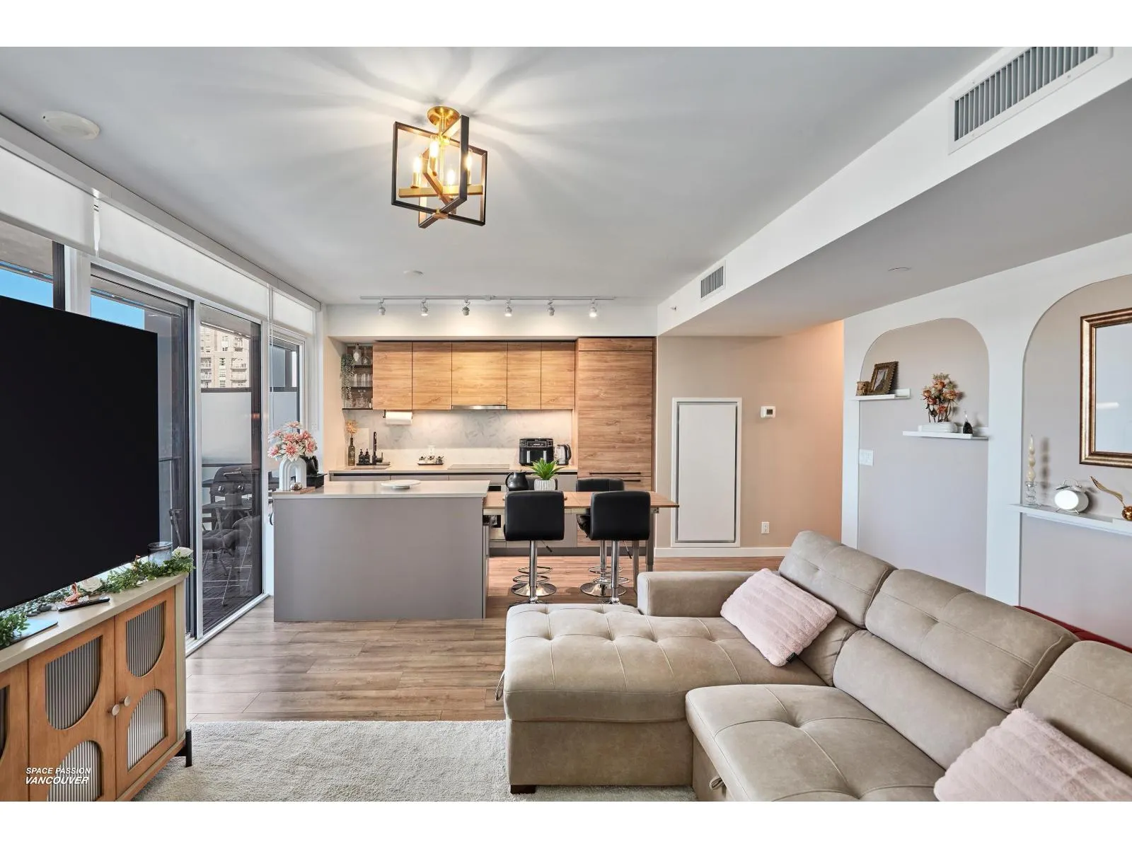 710 10448 UNIVERSITY DRIVE
