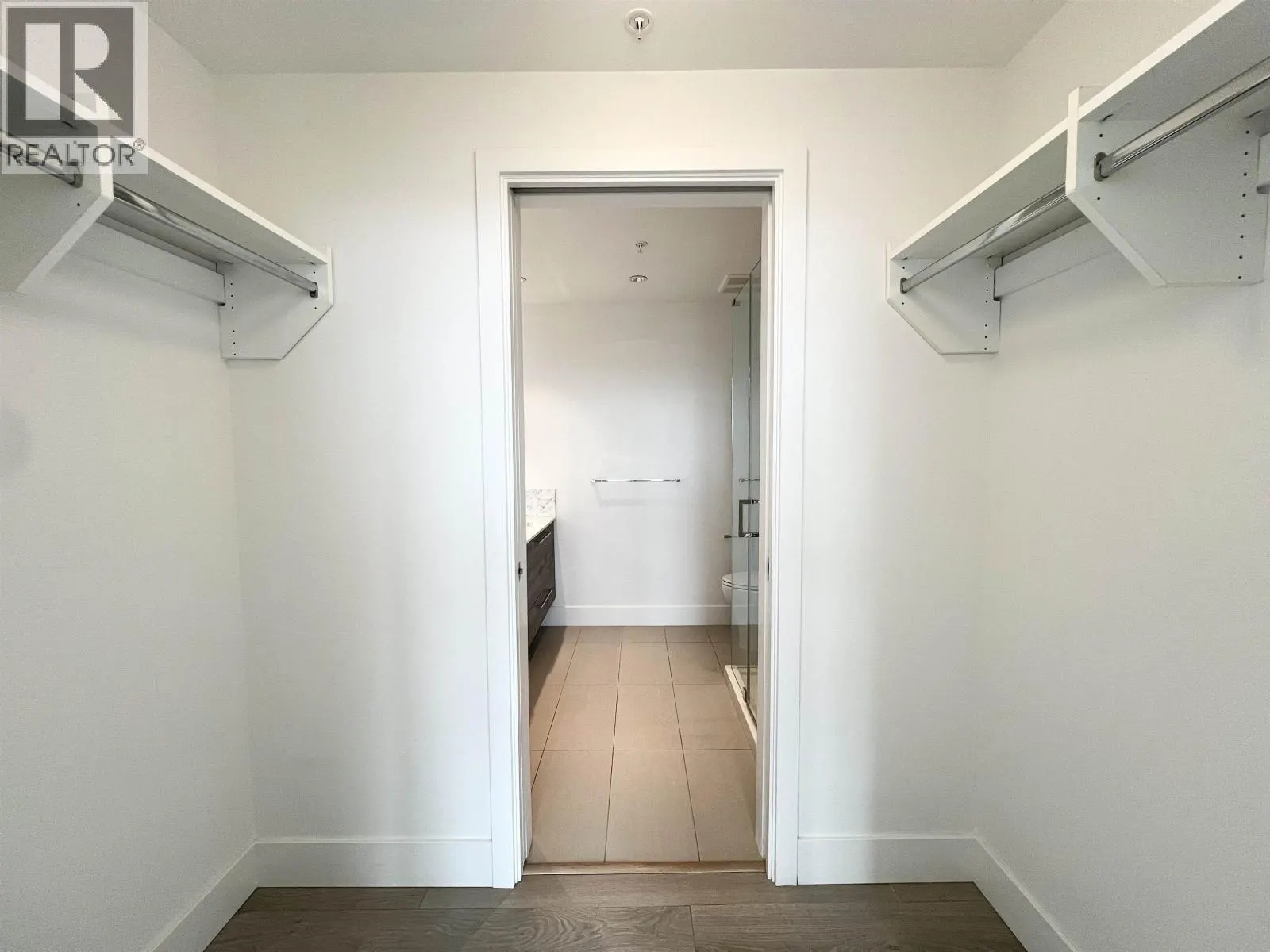 902 7303 NOBLE LANE