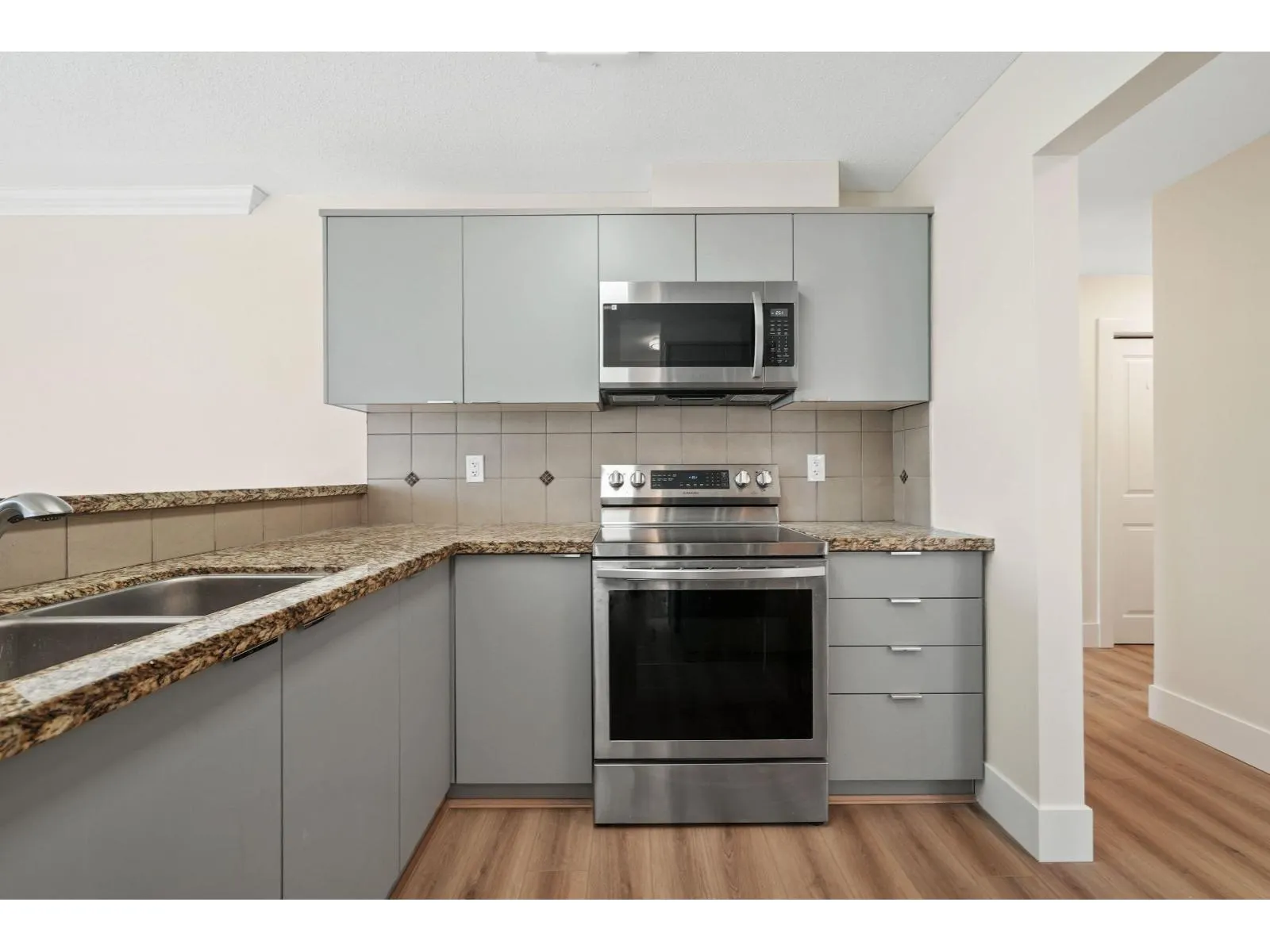 212 9000 BIRCH STREET|Chilliwack Downtown