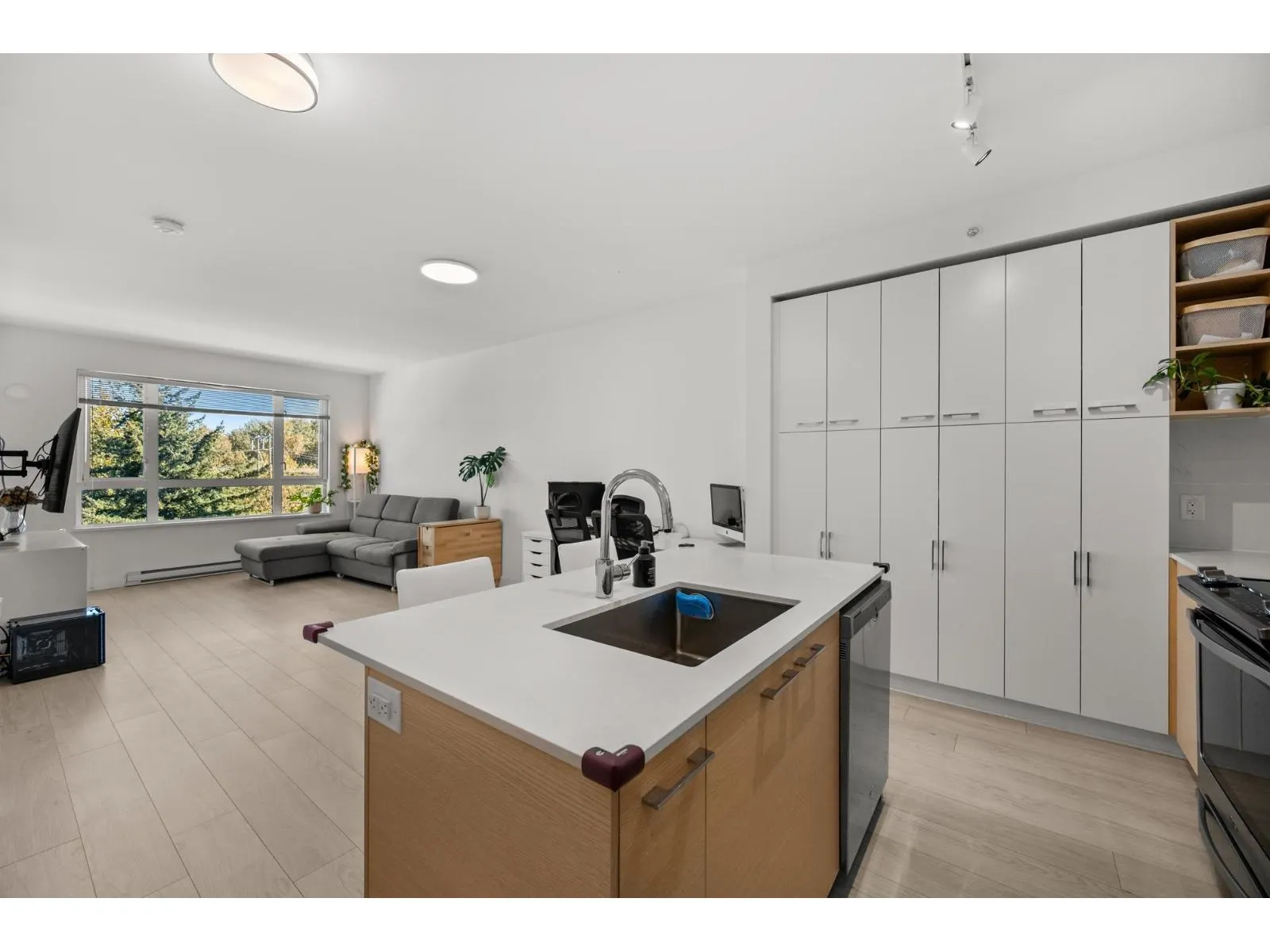 614 10603 140 STREET