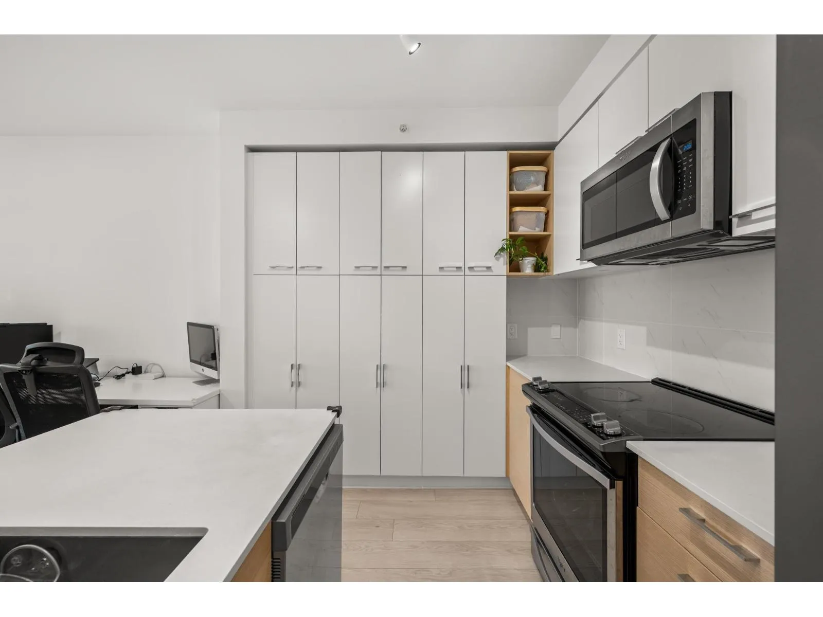 614 10603 140 STREET