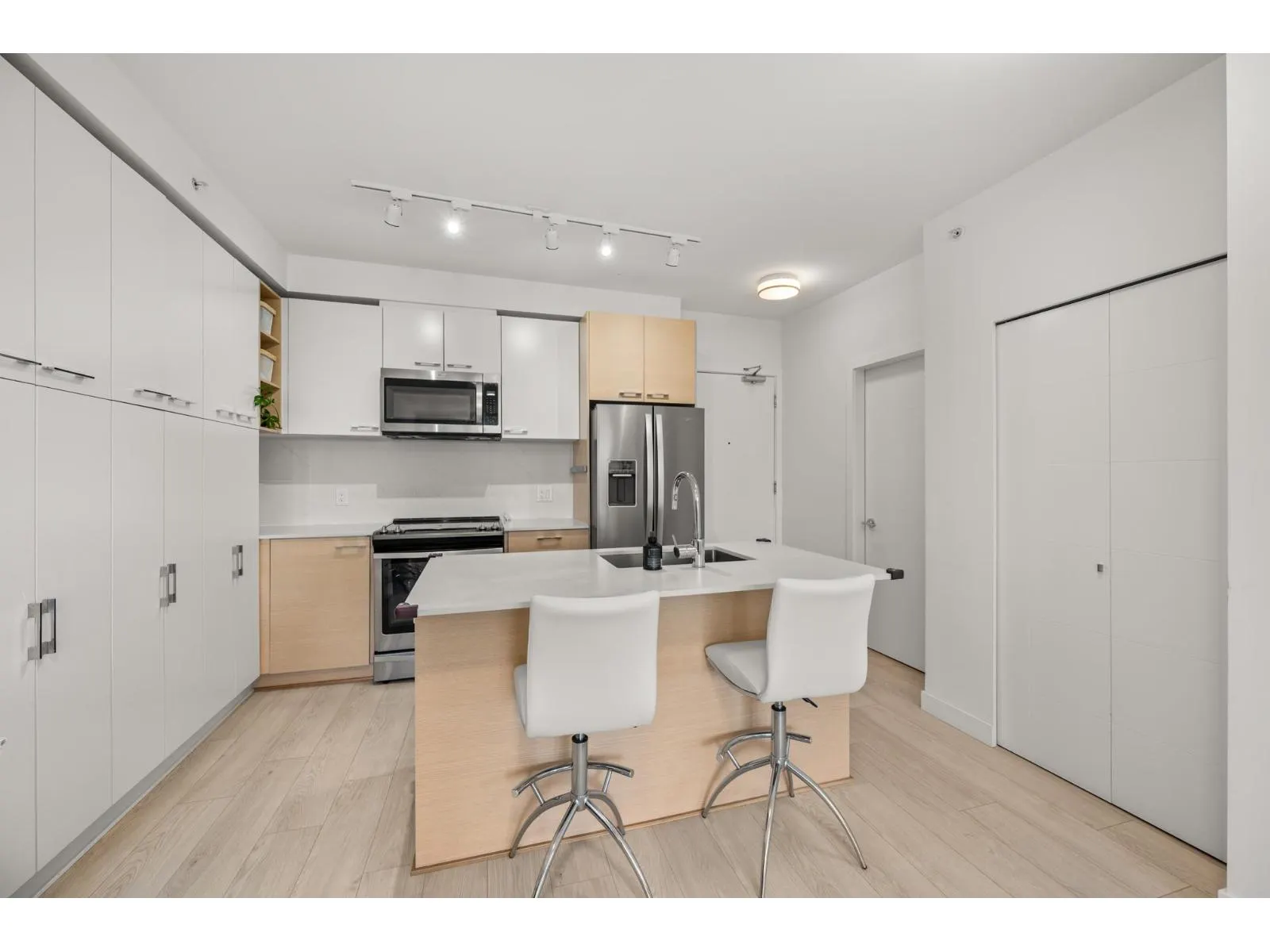 614 10603 140 STREET