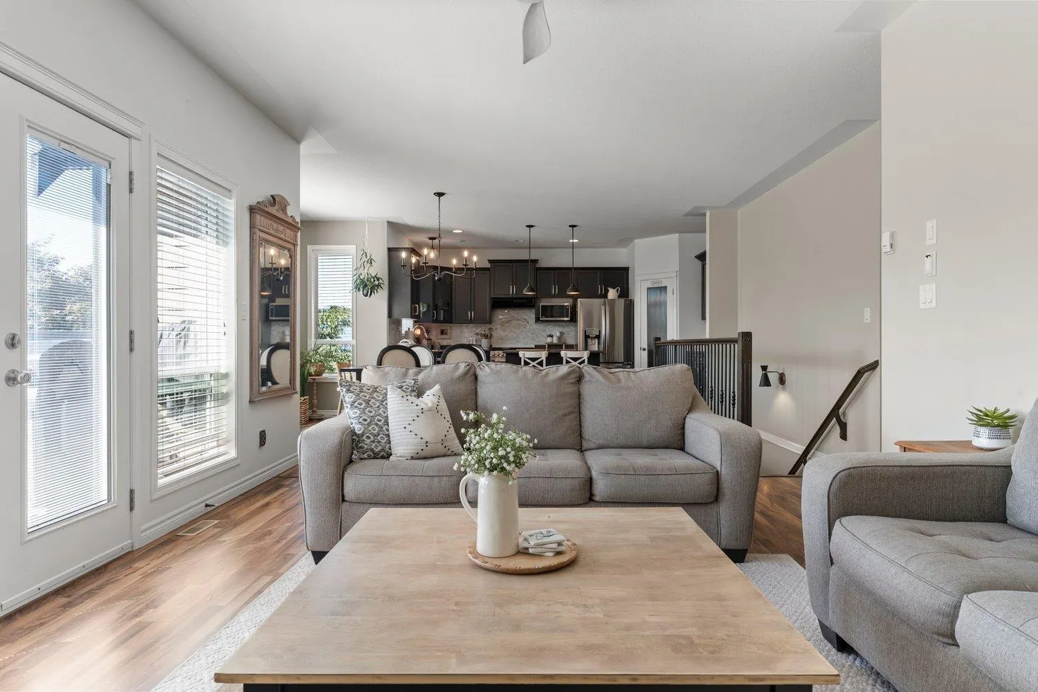 8 50354 ADELAIDE PLACE|Eastern Hillsides