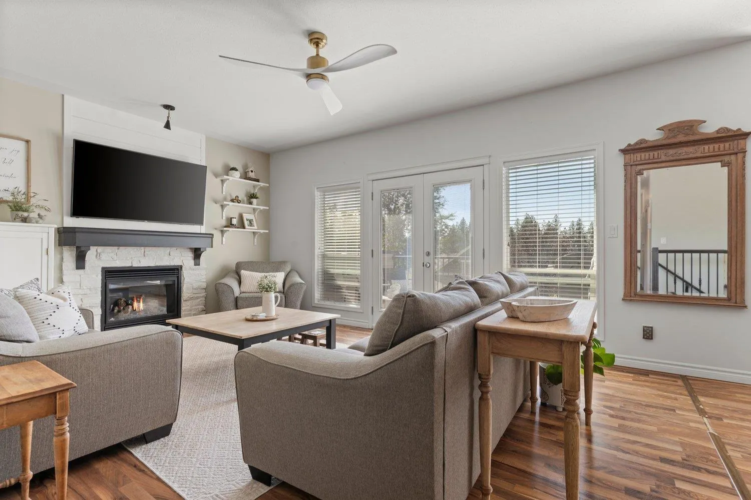 8 50354 ADELAIDE PLACE|Eastern Hillsides