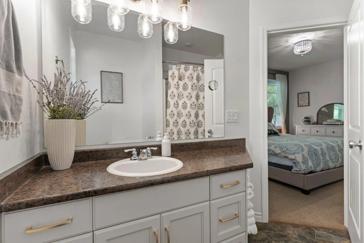 8 50354 ADELAIDE PLACE|Eastern Hillsides