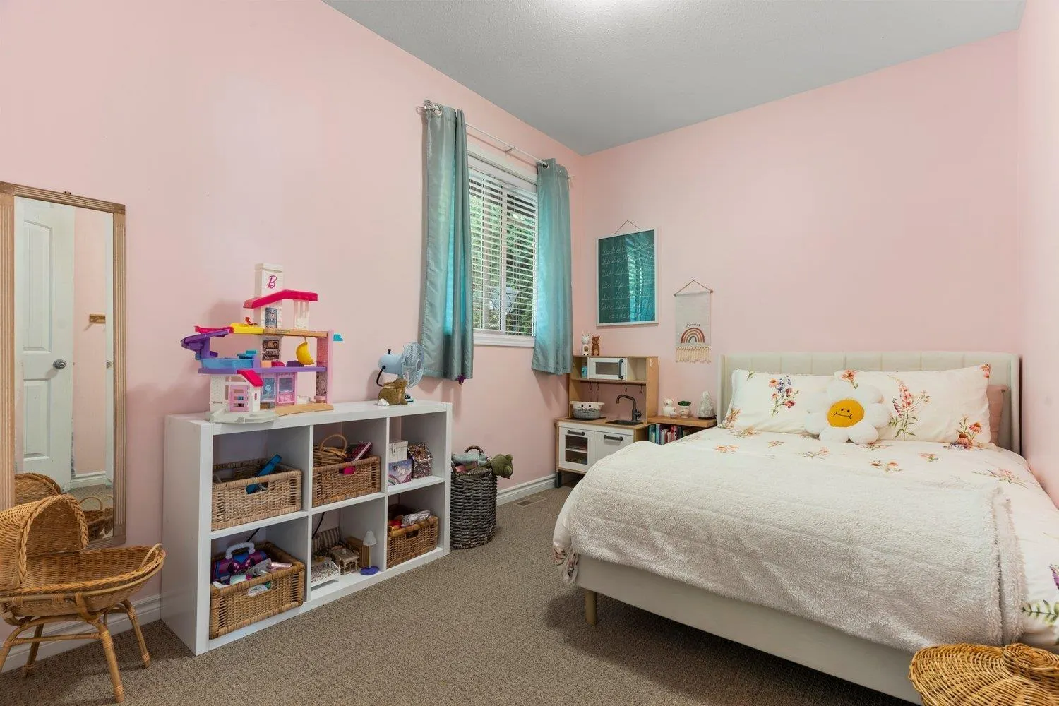 8 50354 ADELAIDE PLACE|Eastern Hillsides