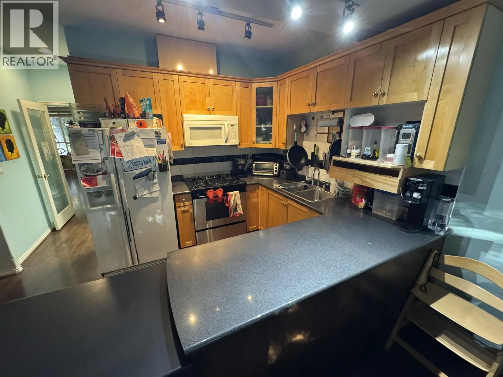 6693 CANADA WAY