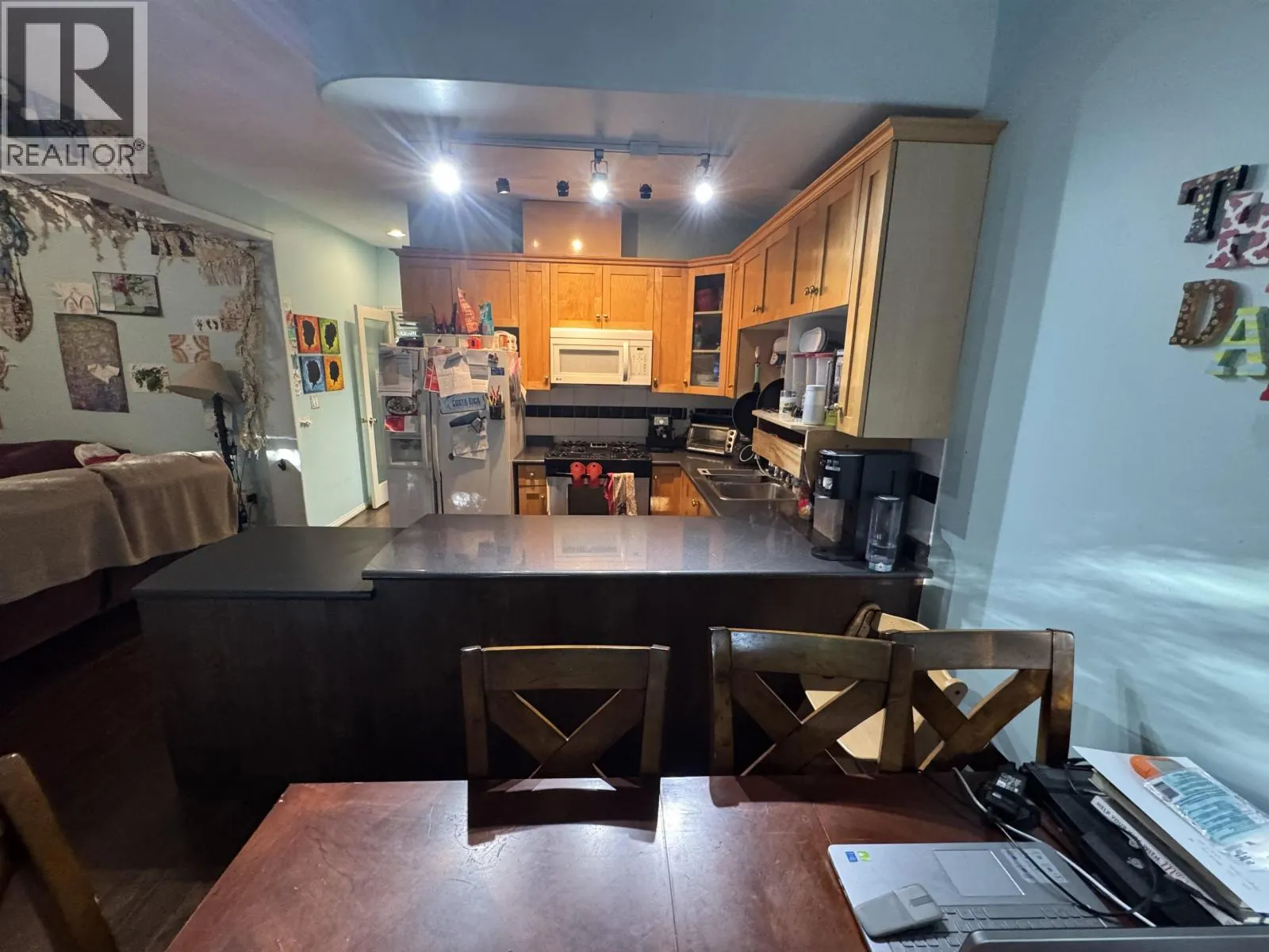 6693 CANADA WAY