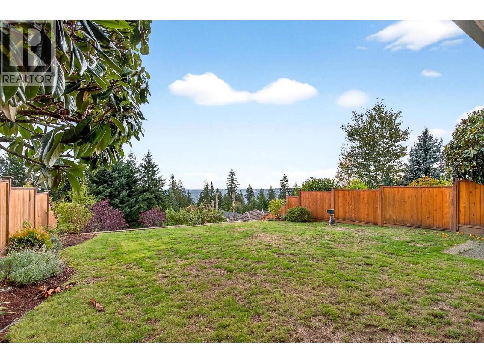 3028 MAPLEWOOD COURT