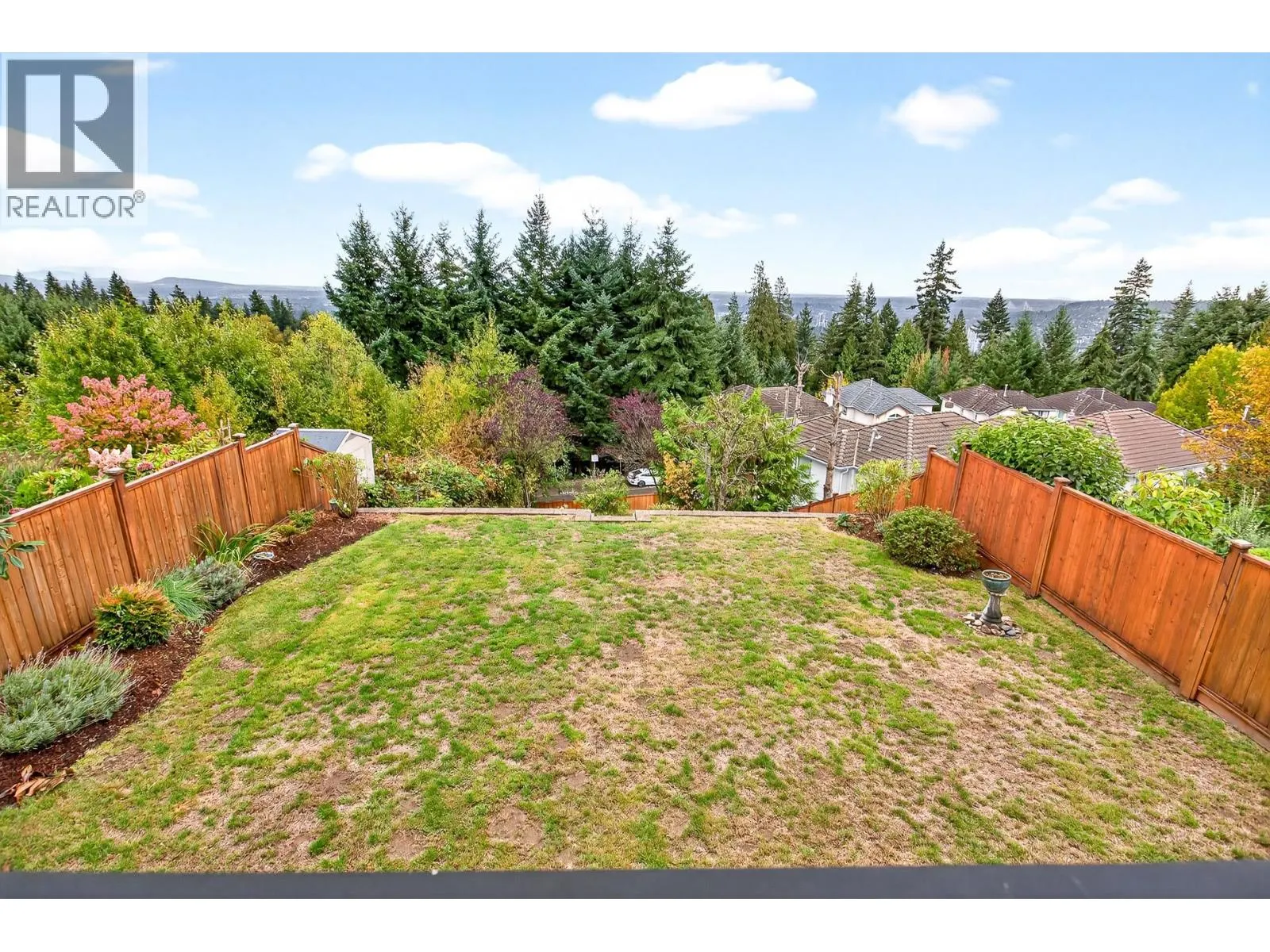 3028 MAPLEWOOD COURT