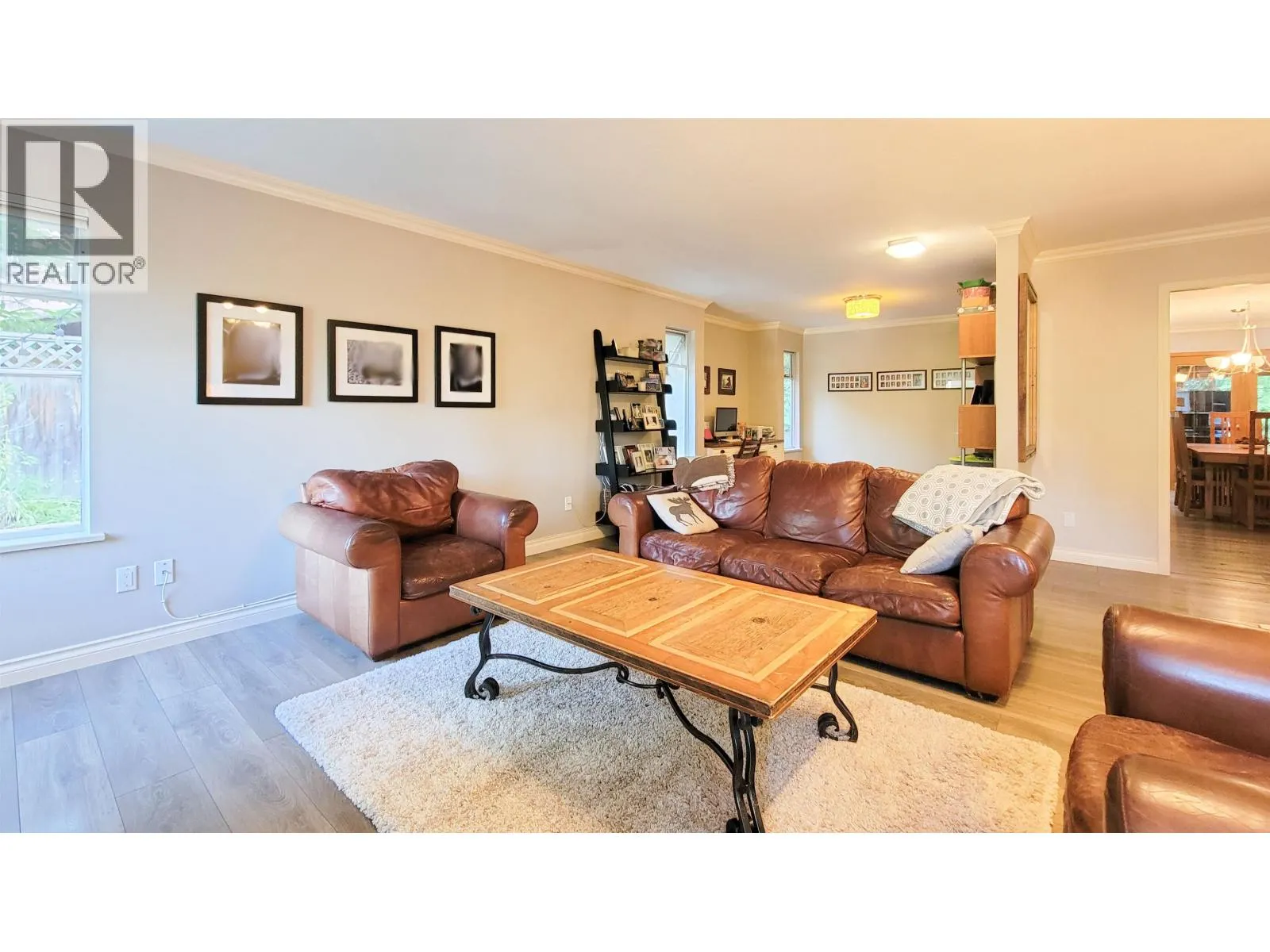 3595 WELLINGTON CRESCENT