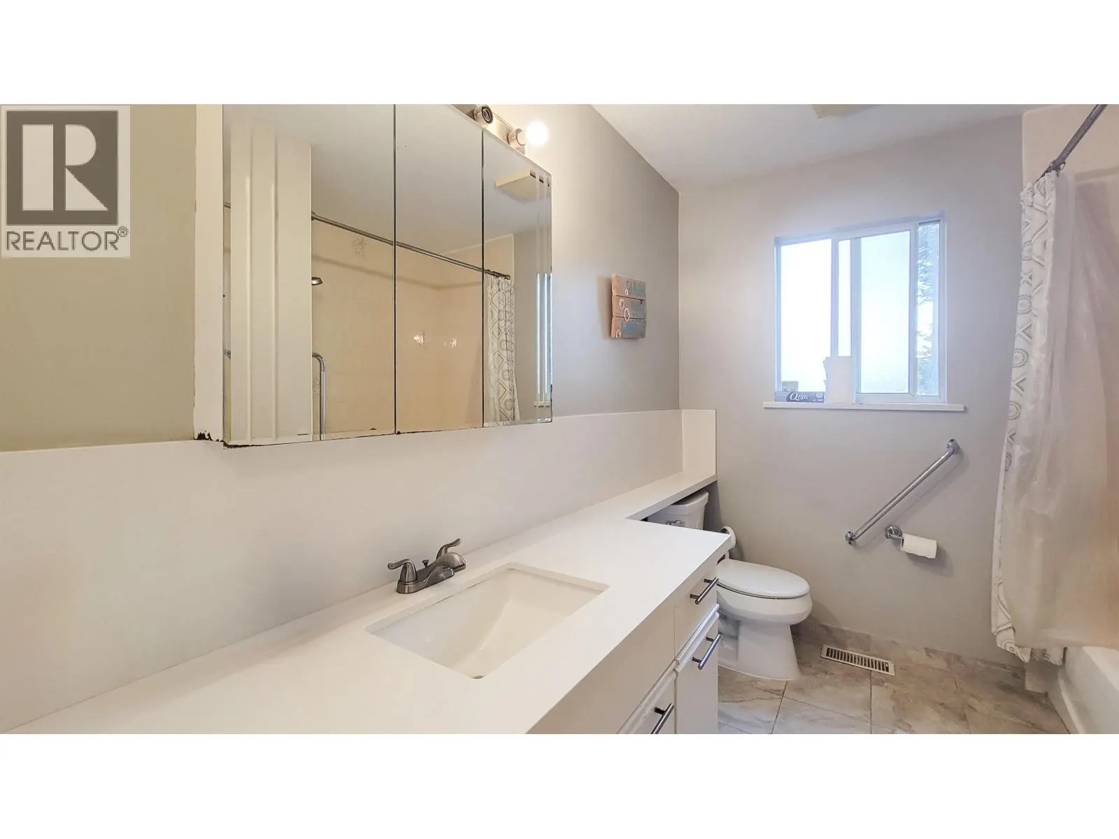 3595 WELLINGTON CRESCENT