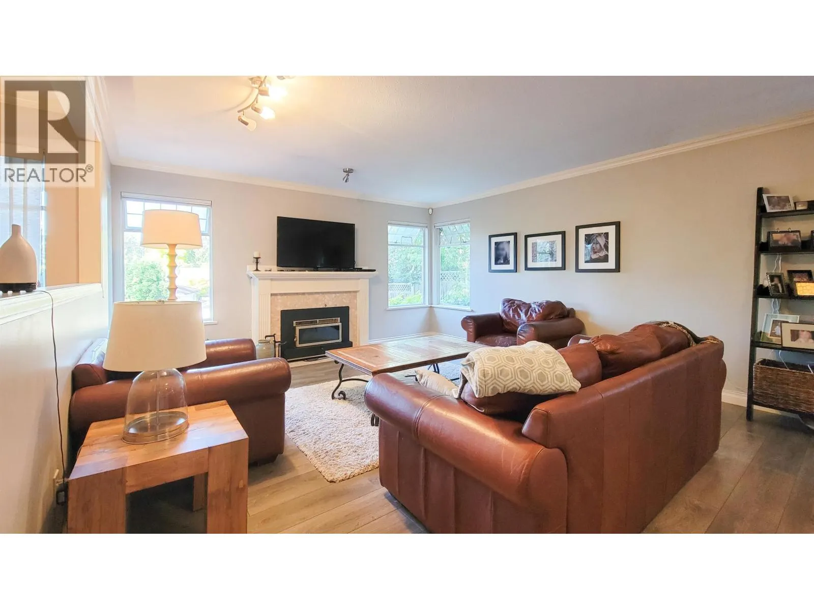 3595 WELLINGTON CRESCENT