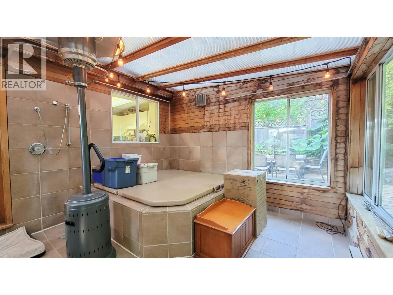 3595 WELLINGTON CRESCENT