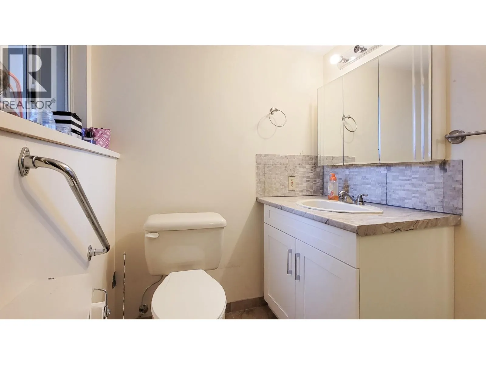 3595 WELLINGTON CRESCENT