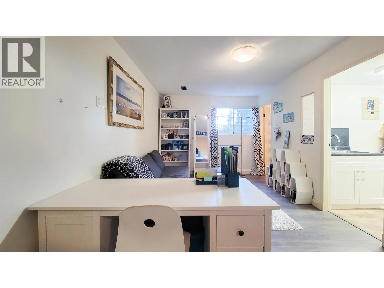 3595 WELLINGTON CRESCENT