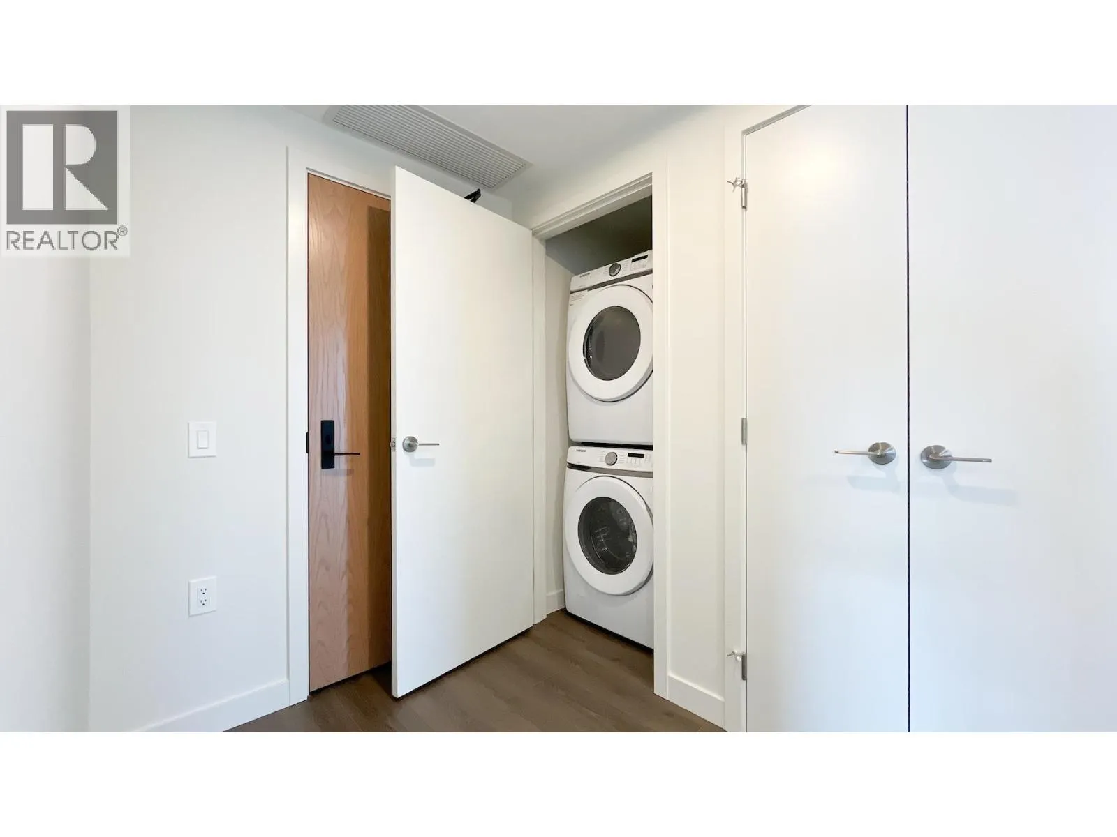 3908 5987 WILSON AVENUE