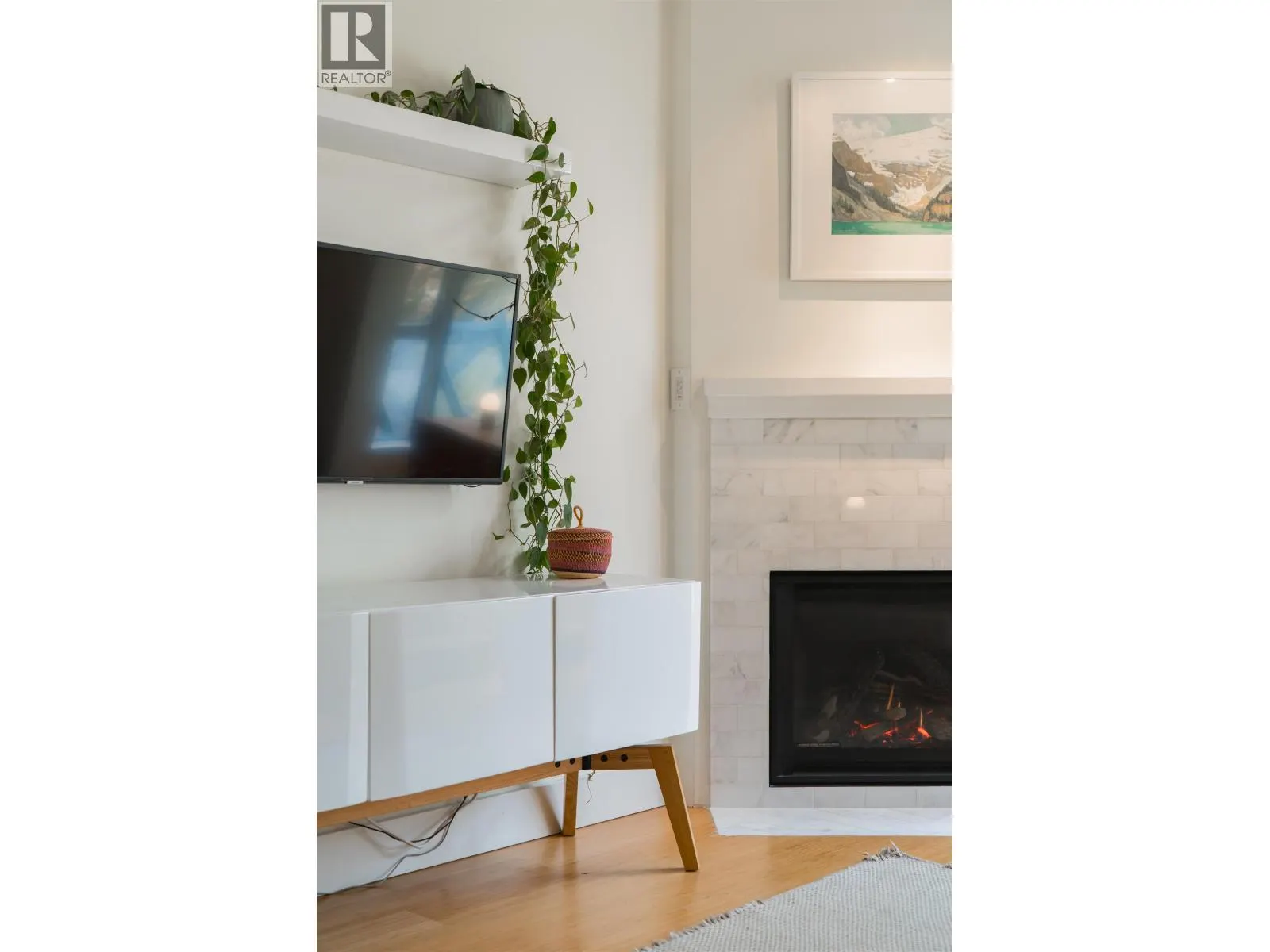 916 W 14TH AVENUE