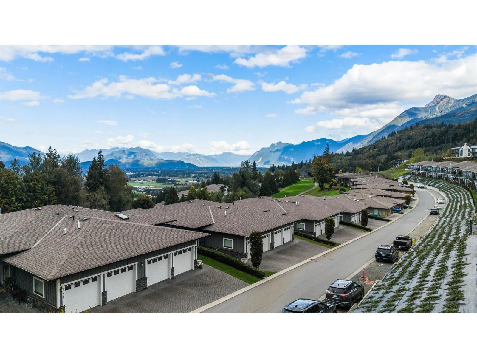 129 51096 FALLS COURT|Eastern Hillsides
