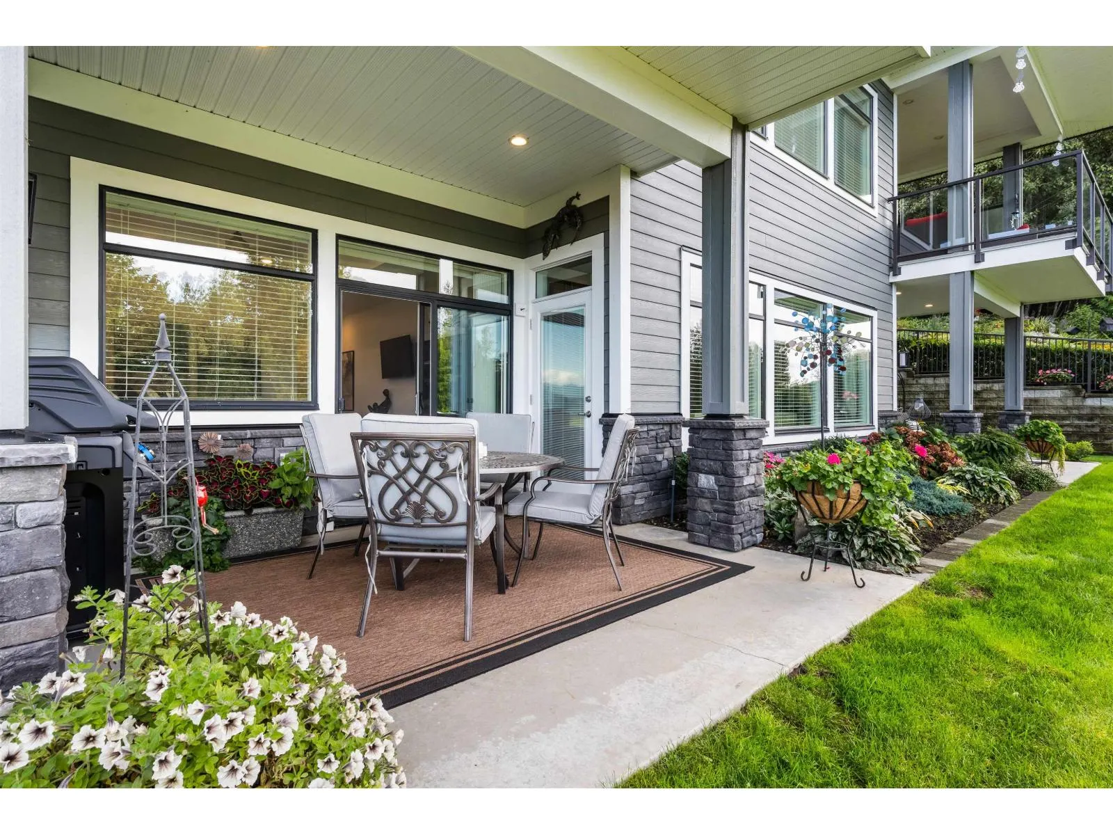 129 51096 FALLS COURT|Eastern Hillsides