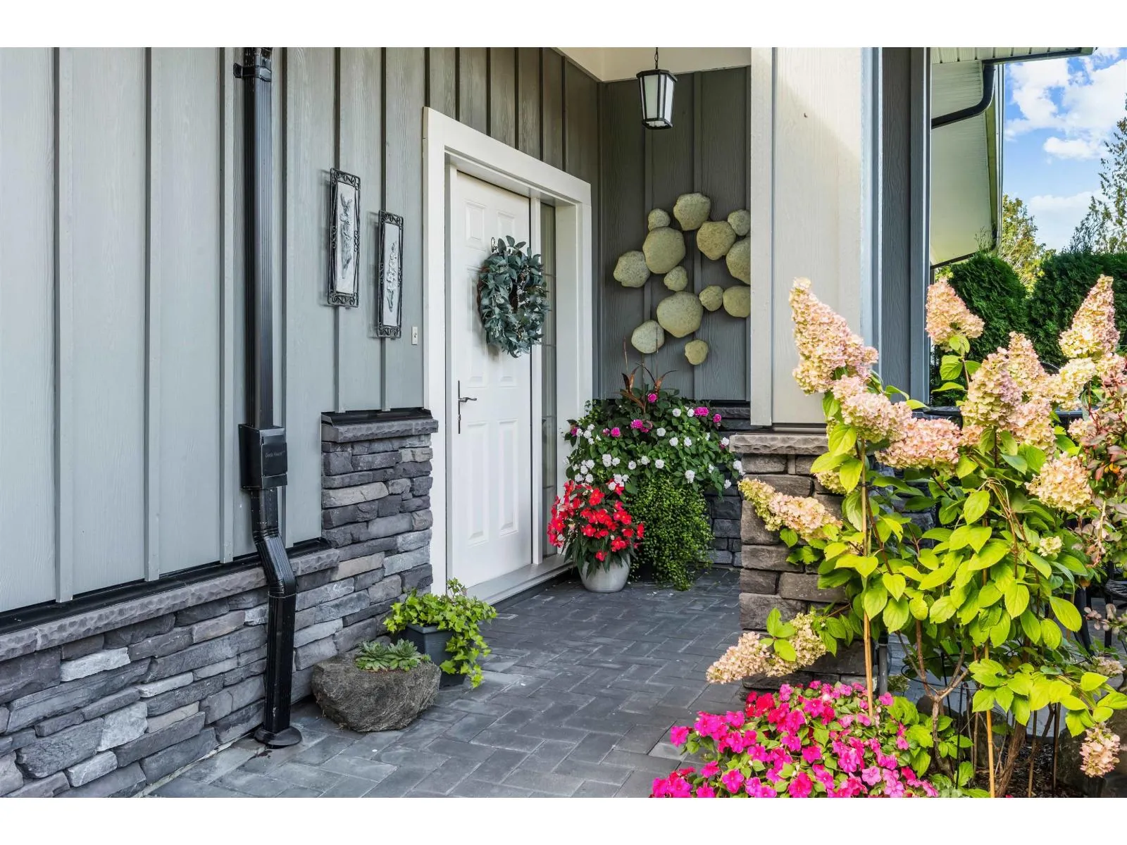 129 51096 FALLS COURT|Eastern Hillsides
