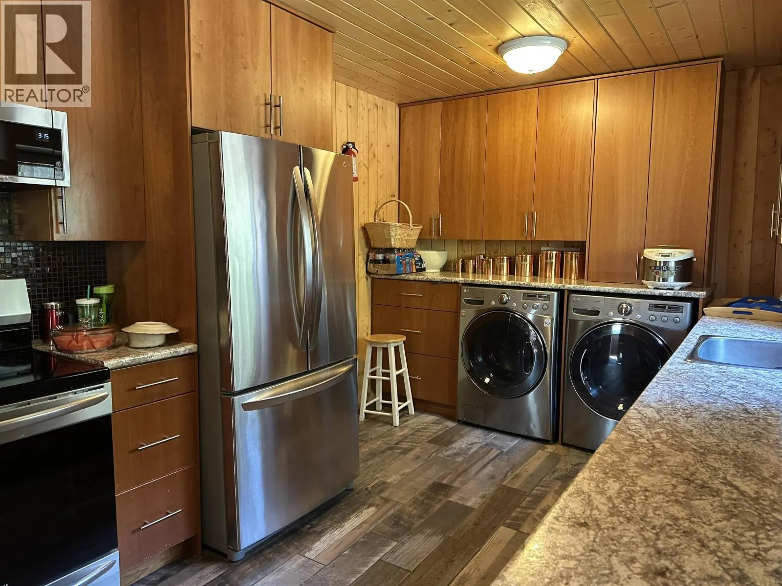 6831 SODA CREEK MACALISTER ROAD