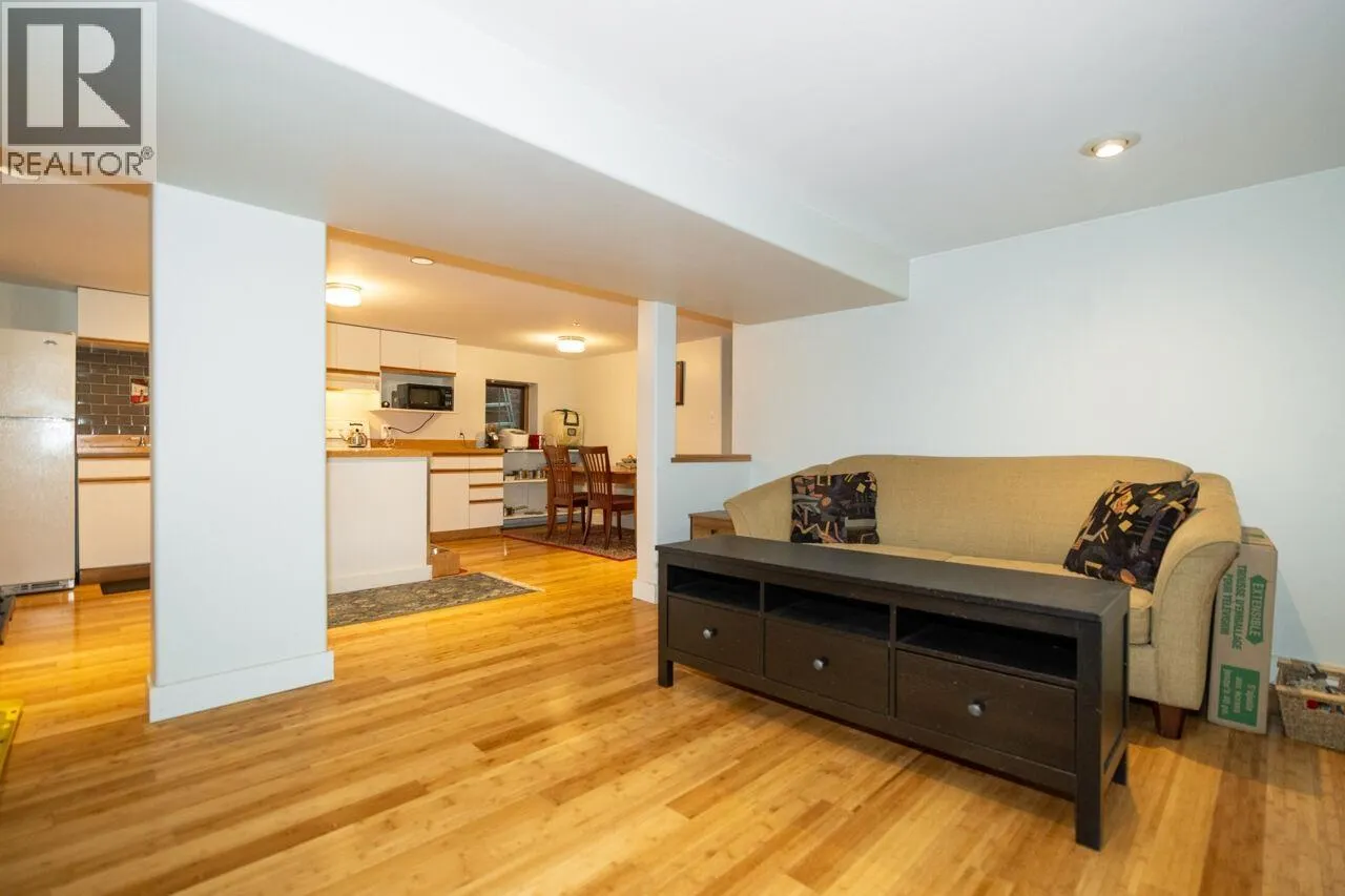 2659 OXFORD STREET