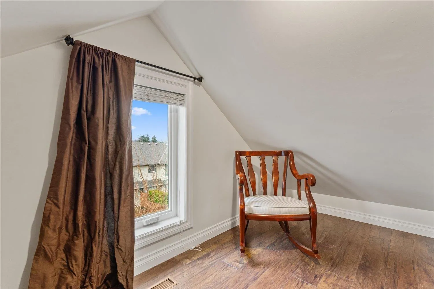 1510 MACKAY CRESCENT|Agassiz