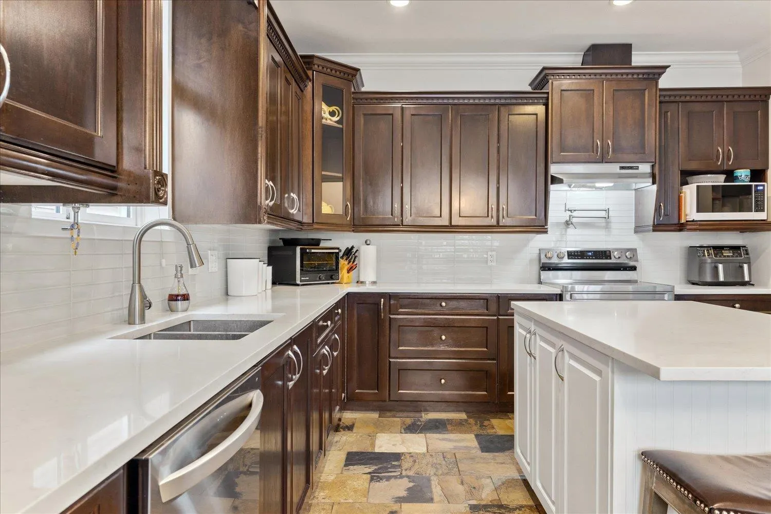 1510 MACKAY CRESCENT|Agassiz