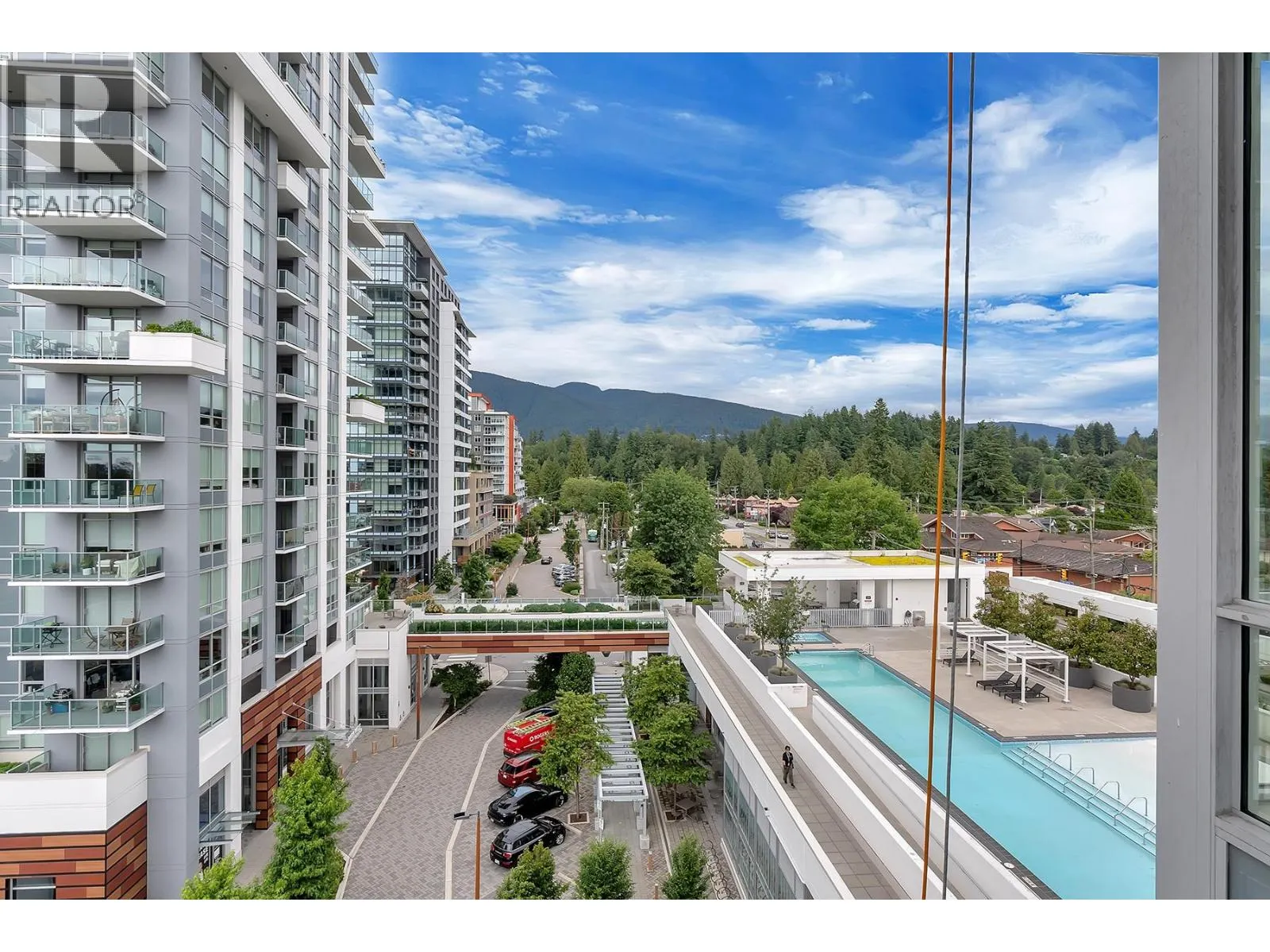 607 1632 LIONS GATE LANE