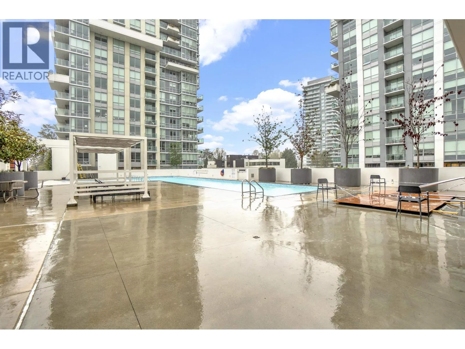 607 1632 LIONS GATE LANE