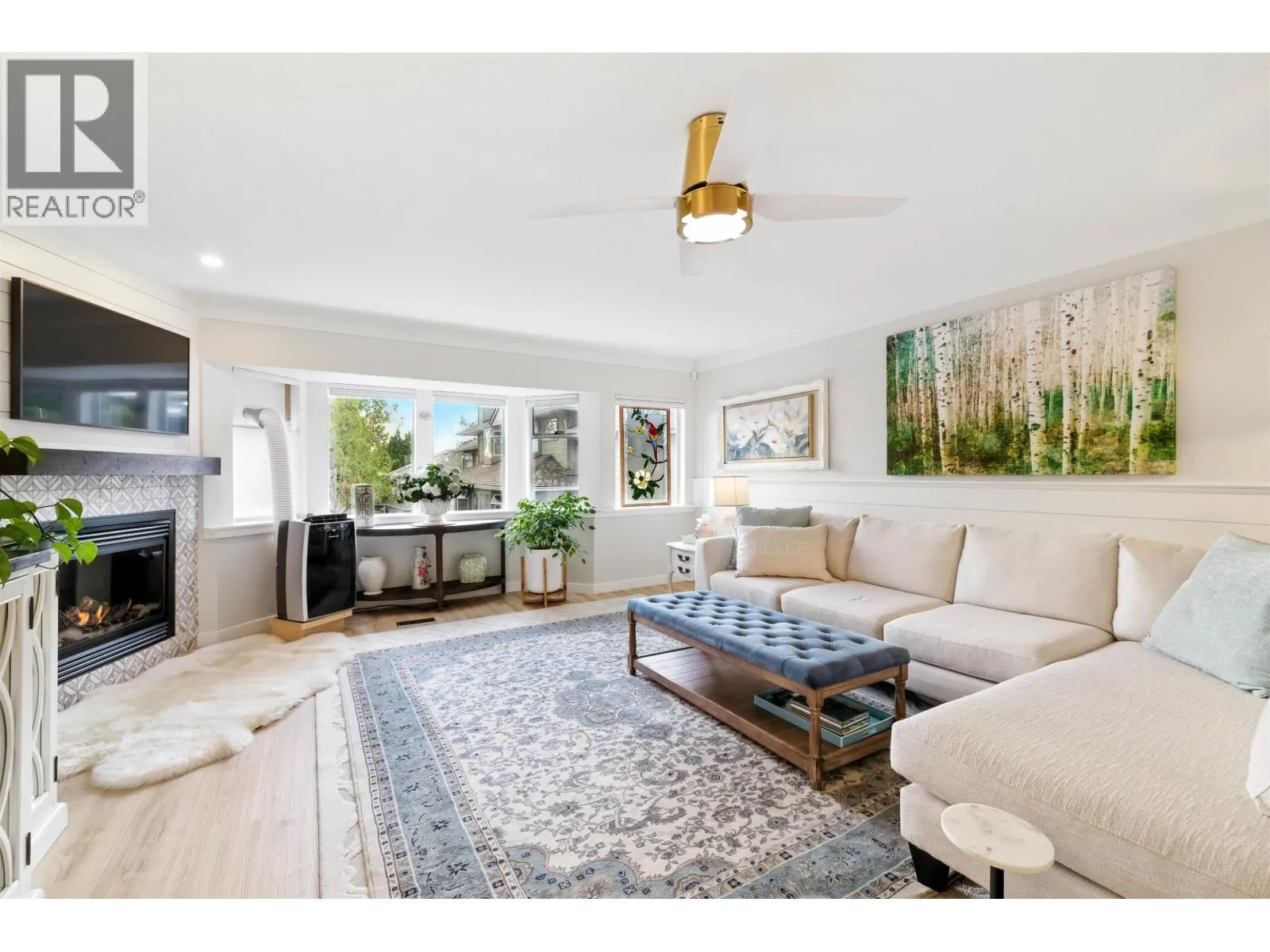 8885 LARKFIELD DRIVE