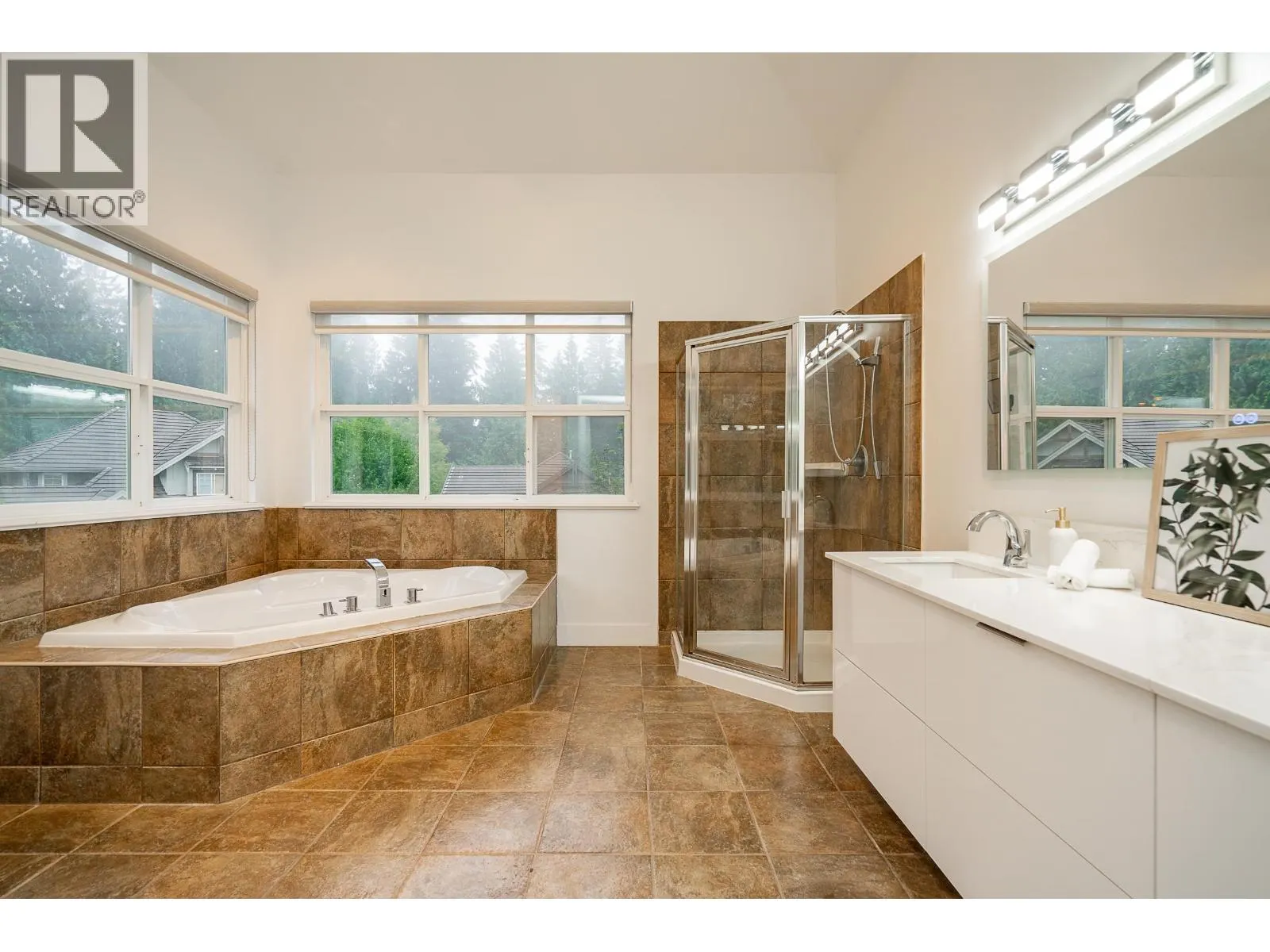 55 ASHWOOD DRIVE