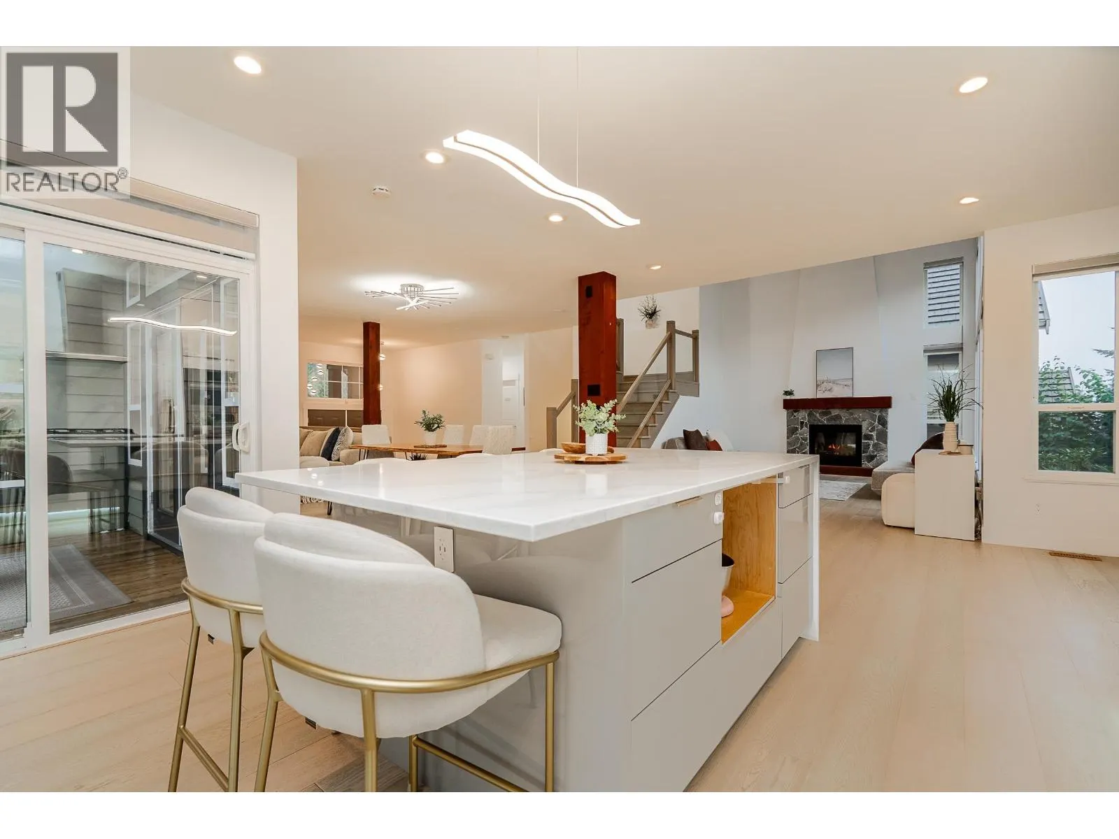 55 ASHWOOD DRIVE