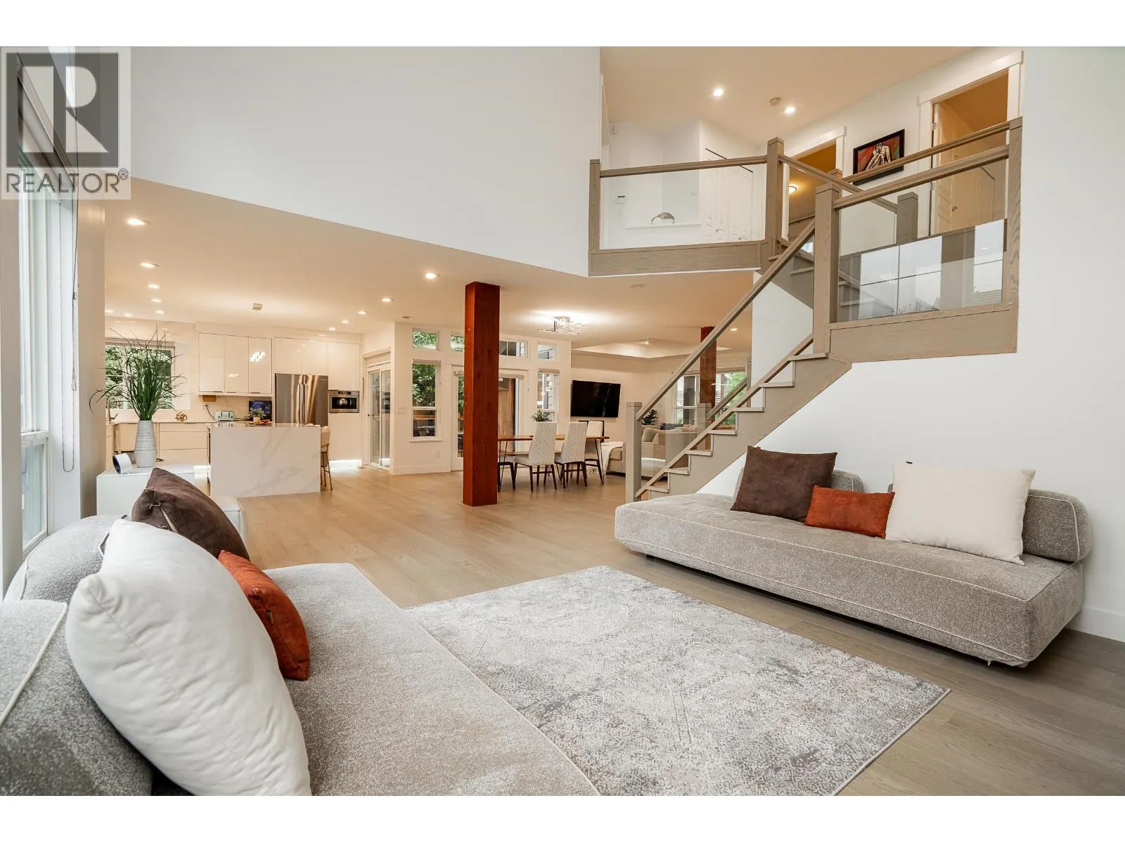 55 ASHWOOD DRIVE