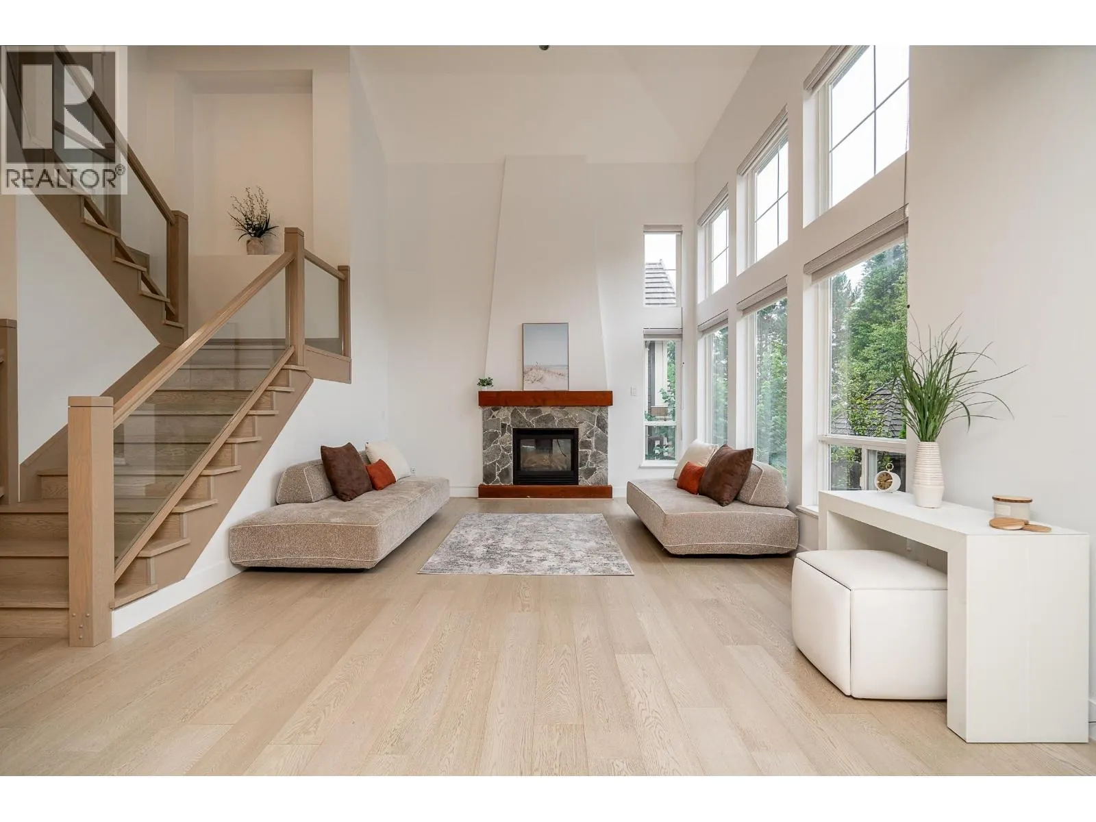 55 ASHWOOD DRIVE