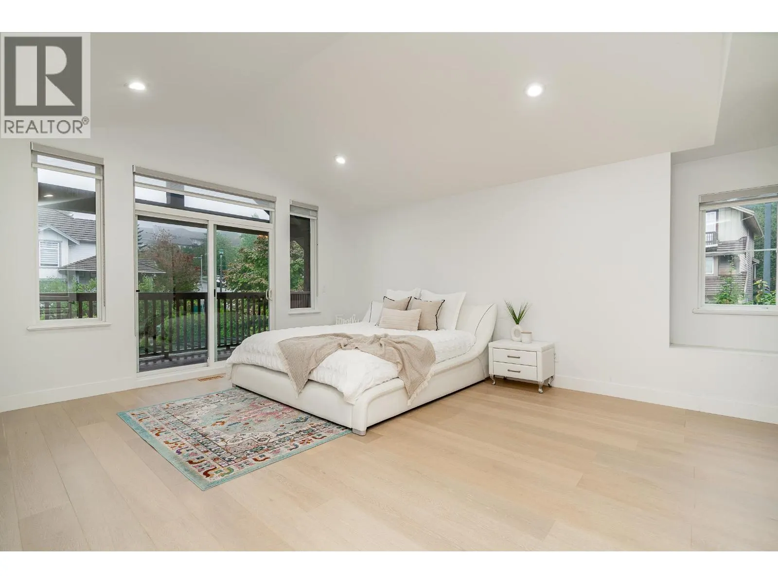 55 ASHWOOD DRIVE