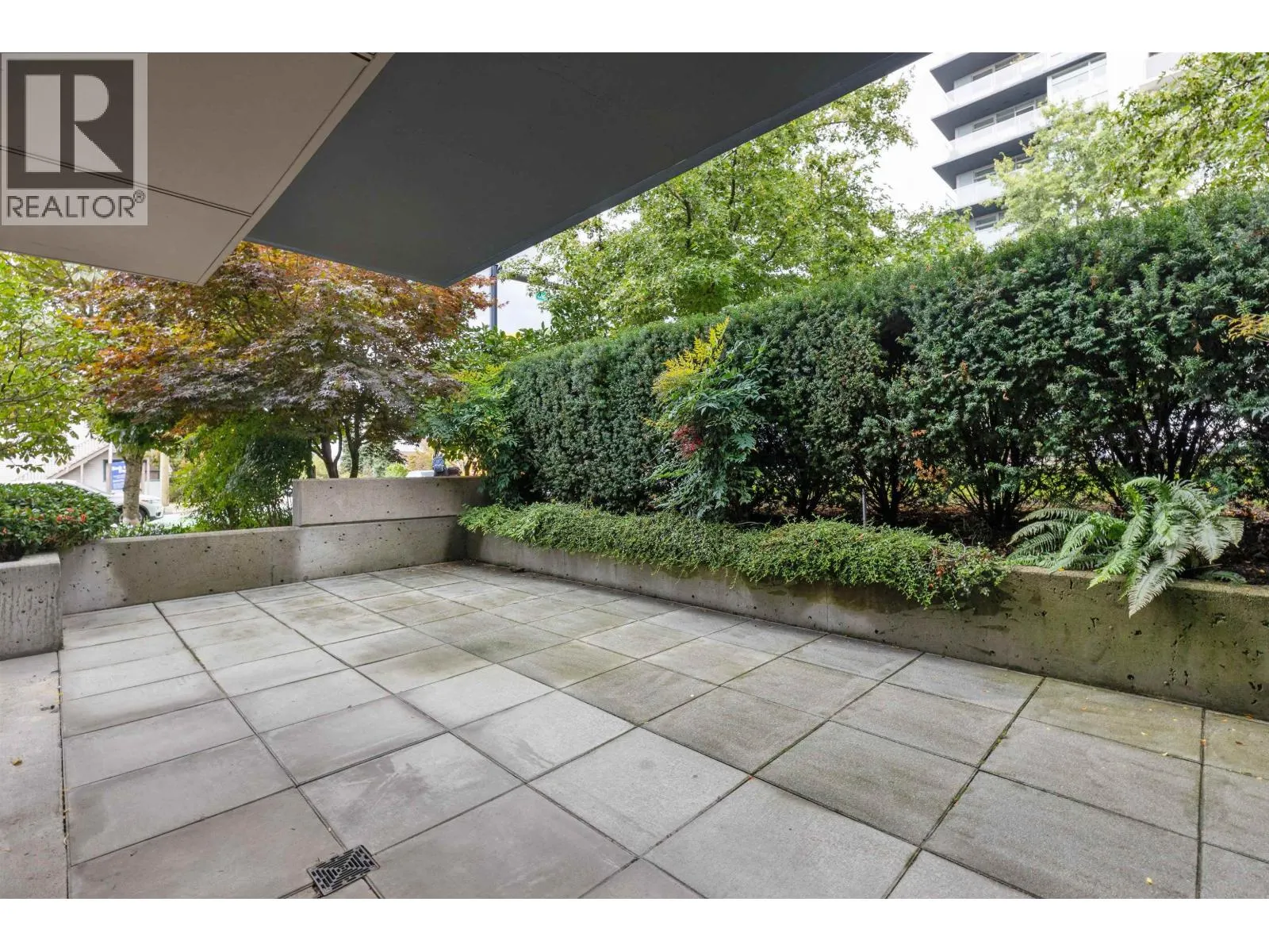 TH4 1288 CHESTERFIELD AVENUE