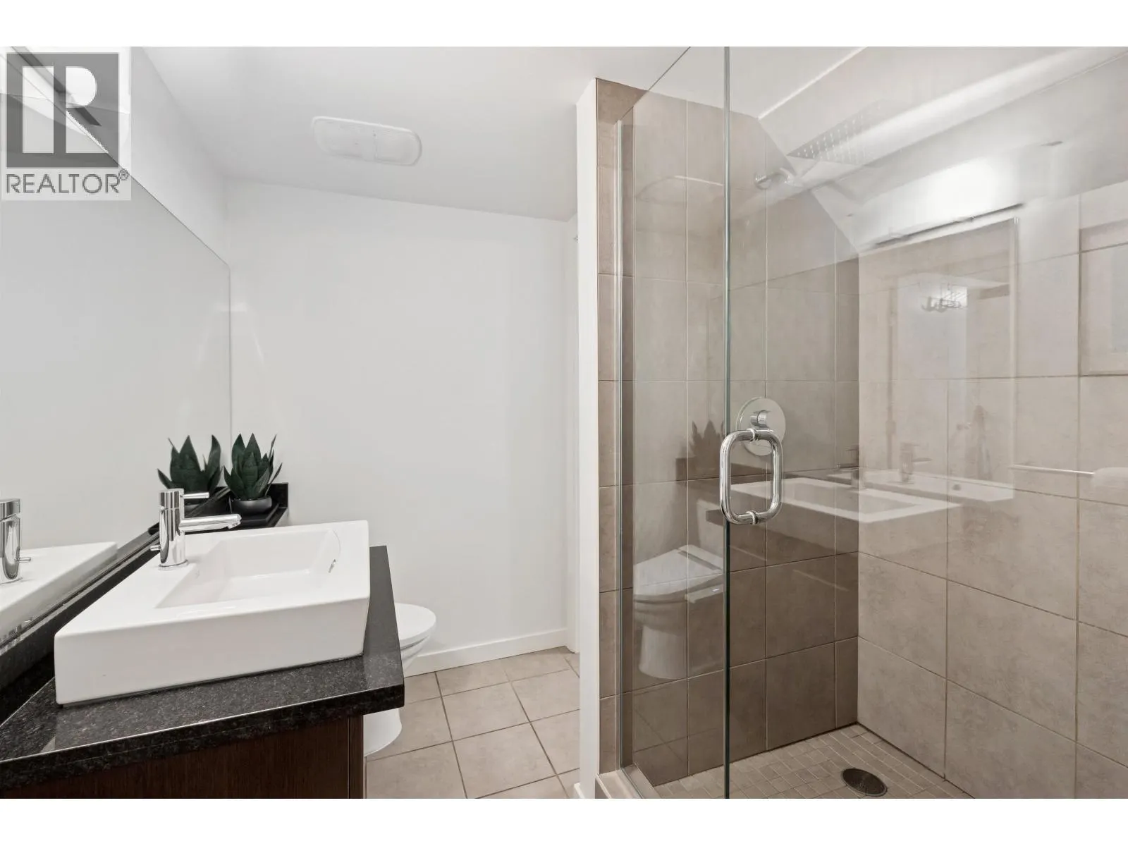 TH4 1288 CHESTERFIELD AVENUE
