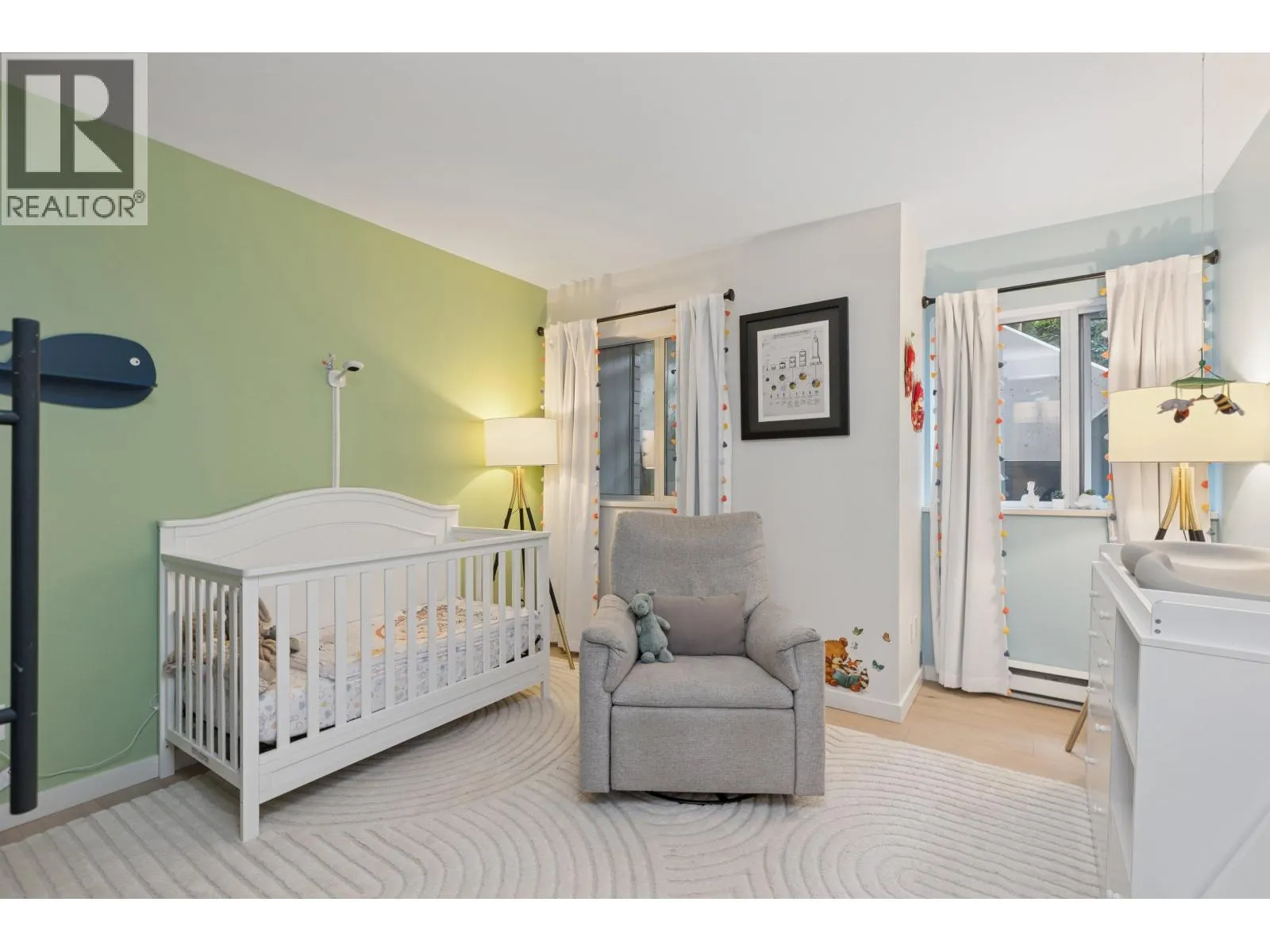 TH4 1288 CHESTERFIELD AVENUE